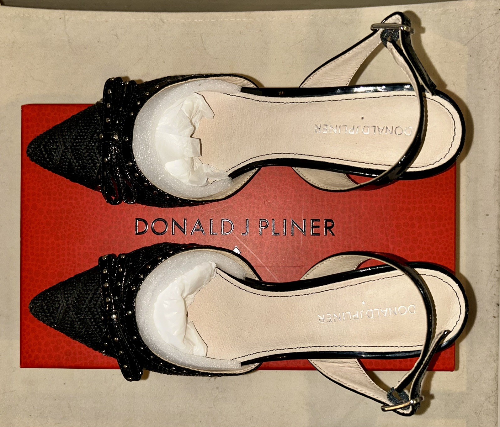 Donald J Pliner “Dede Kitten” Sling Bow Pumps Black Raffia Studded Leather 9B
