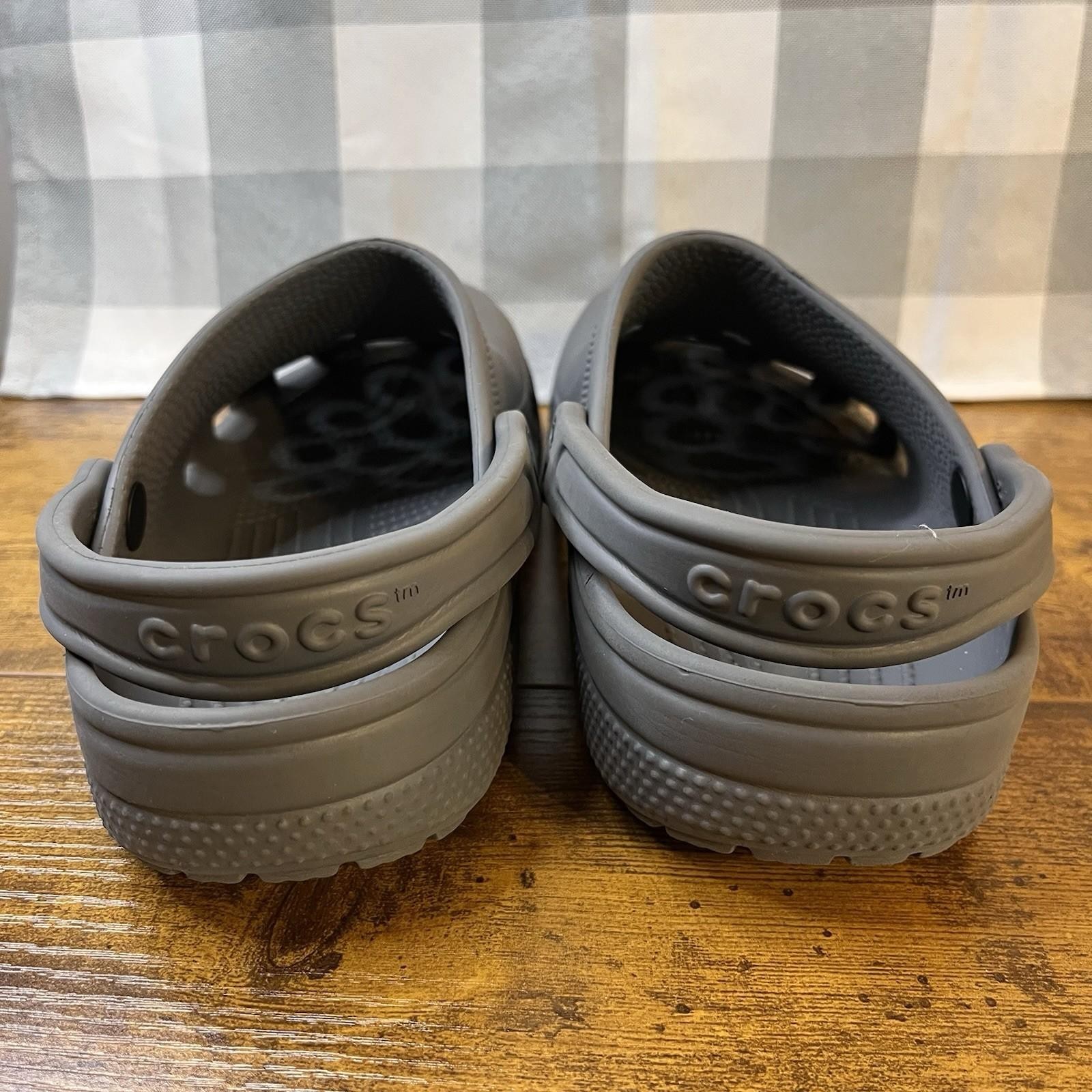Gray CROCS Classic Band Sandals Men’s Size 7 / Women’s Size 9 Vented
