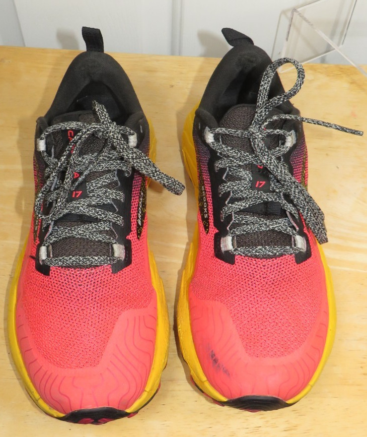 Brooks Cascadia 17 Diva Pink Lemon Chrome Trail Running Hiking Shoes Women’s 7 B