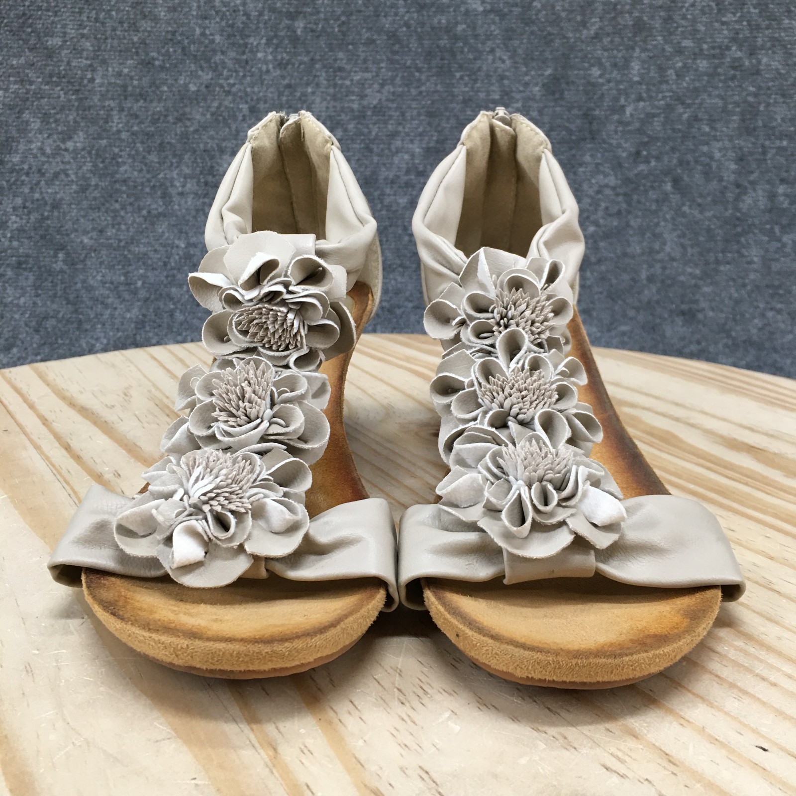 Patrizia by Spring Step Harlequin Sandals Womens 39 T-Strap Flower Wedge Beige