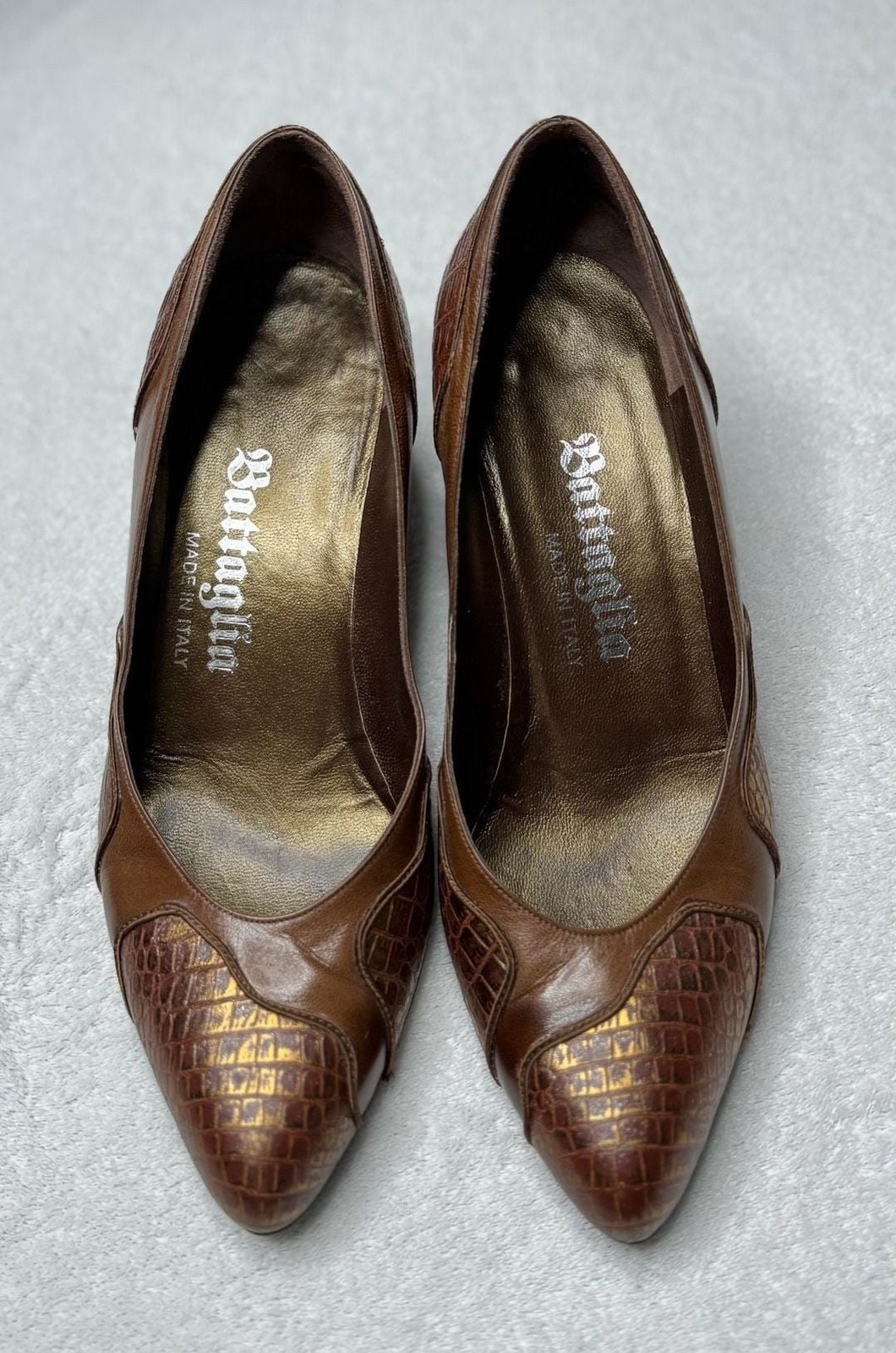 Battaglia Italian Leather Croc-Embossed Pointed Toe Kitten Heel Pumps
