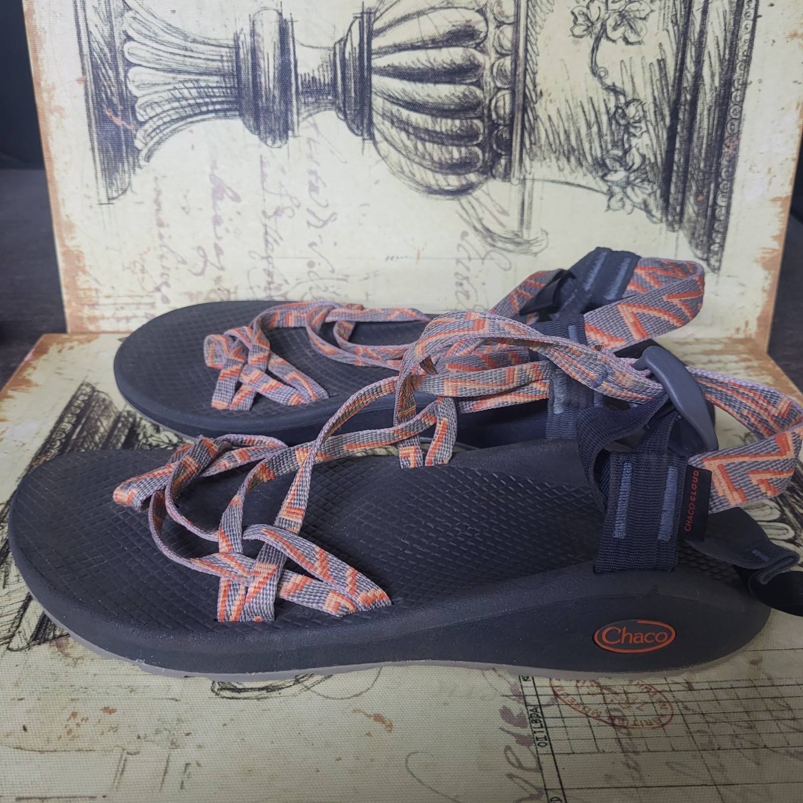 Size 10 Chaco Z Cloud X2 Toe Strap Classic Sandals Women’s ZigZag Orange Gray