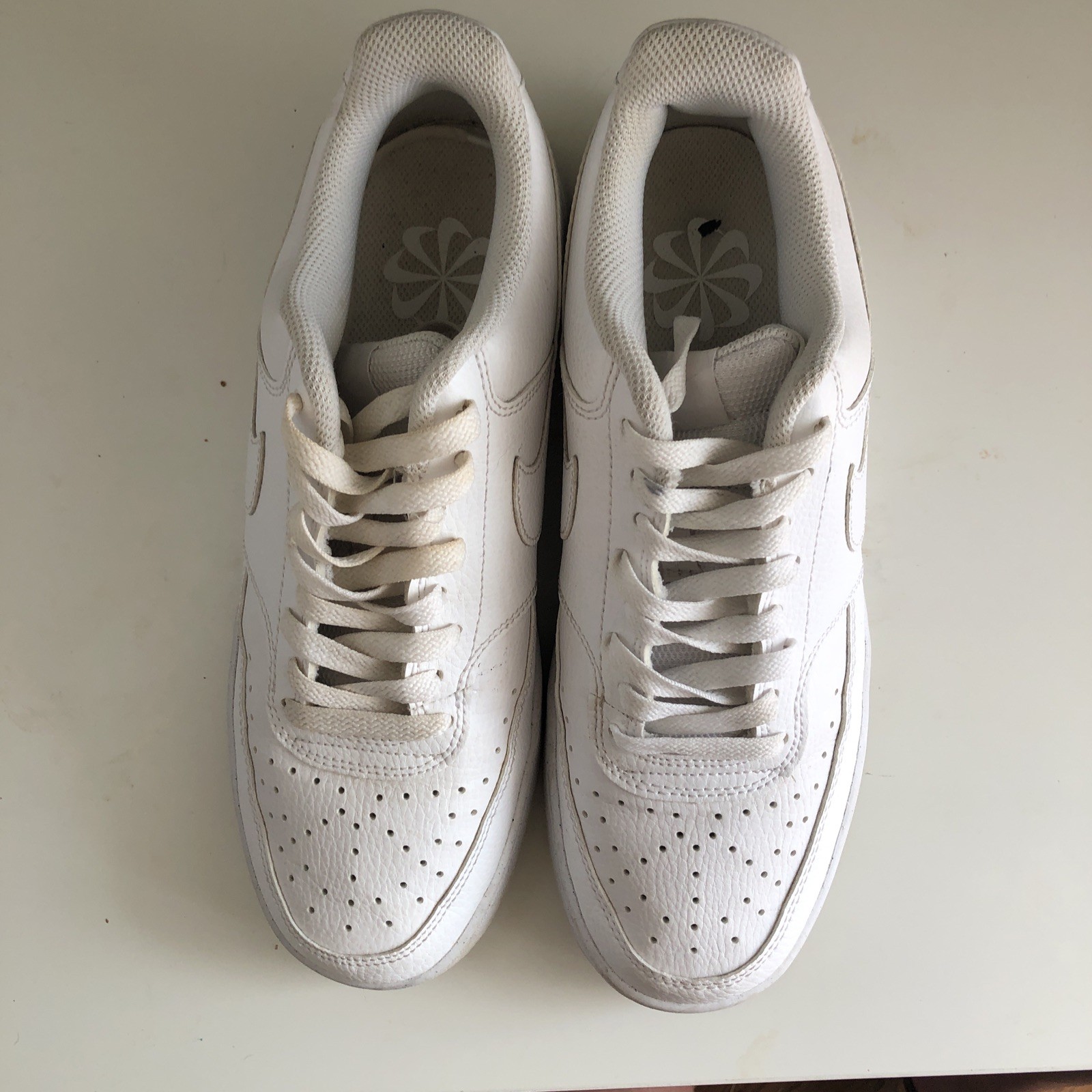 White Nike Leather sneakers DH3158-100 Worn Once. W Size 10 P8