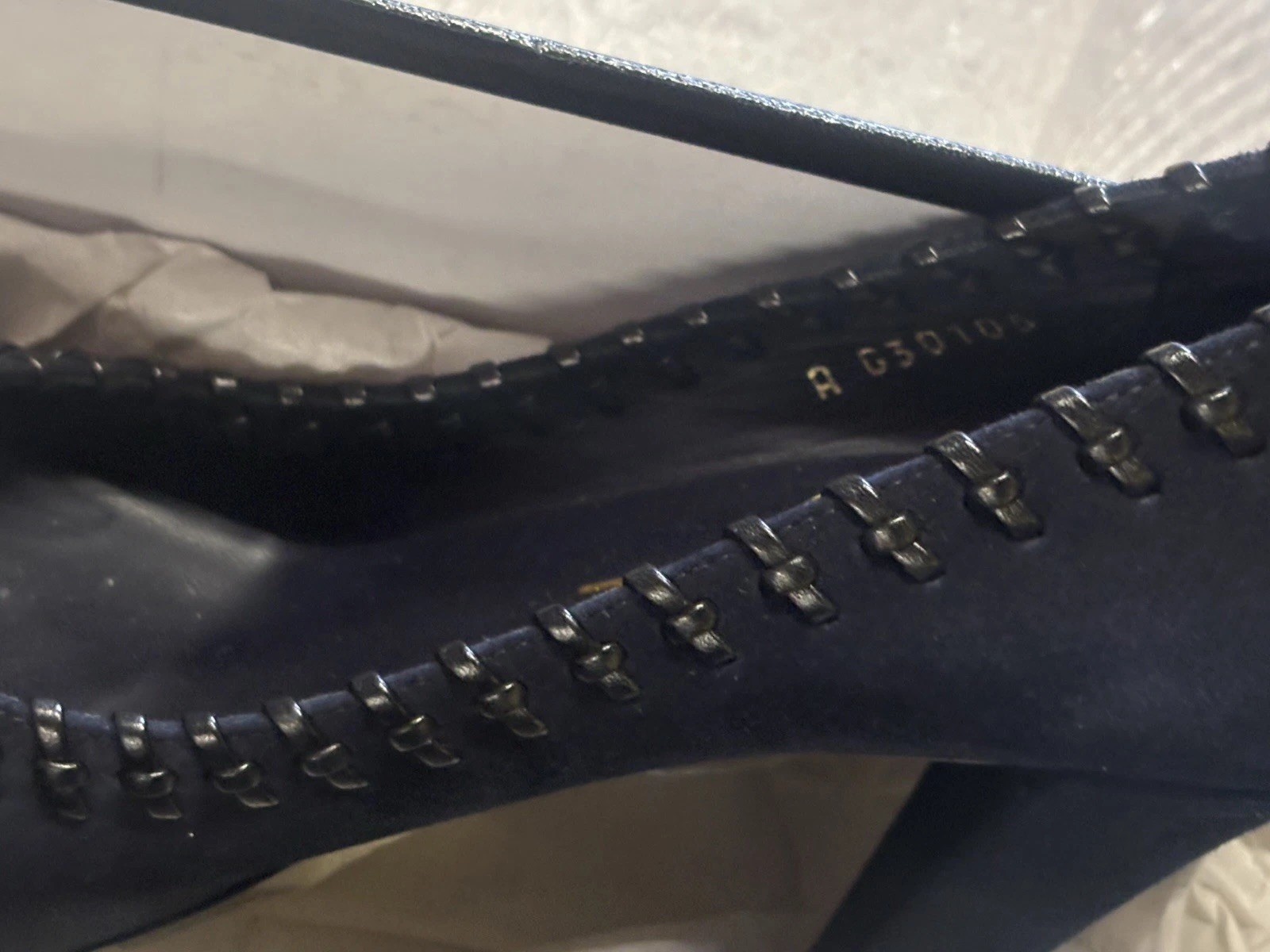 CHANEL Suede Pumps Leather CC Logo Size 37 Rare Beautiful