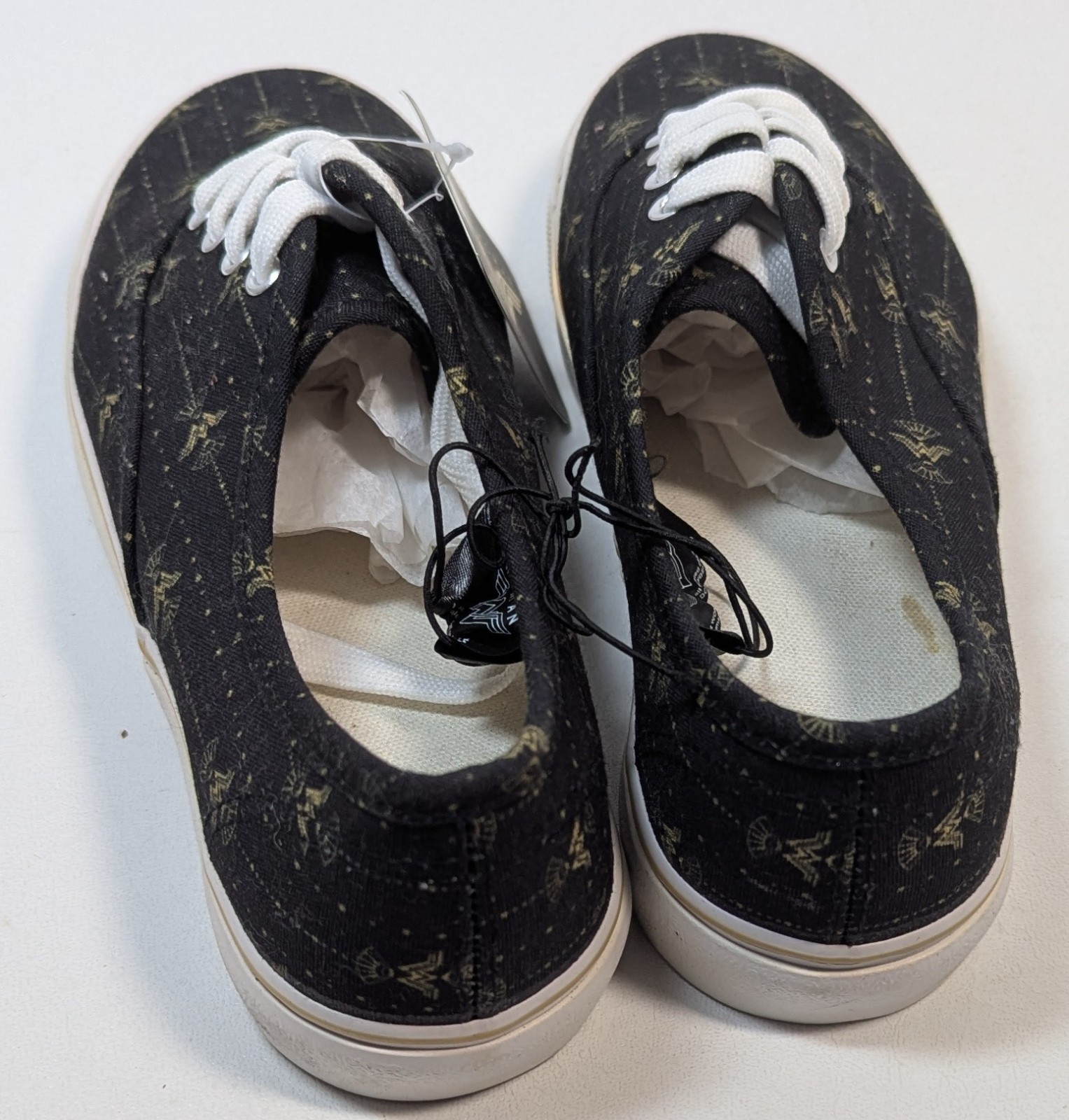 Wonder Woman Black/Gold Classic Sneaker Shoes Women 8.5 Men 7 Bio World