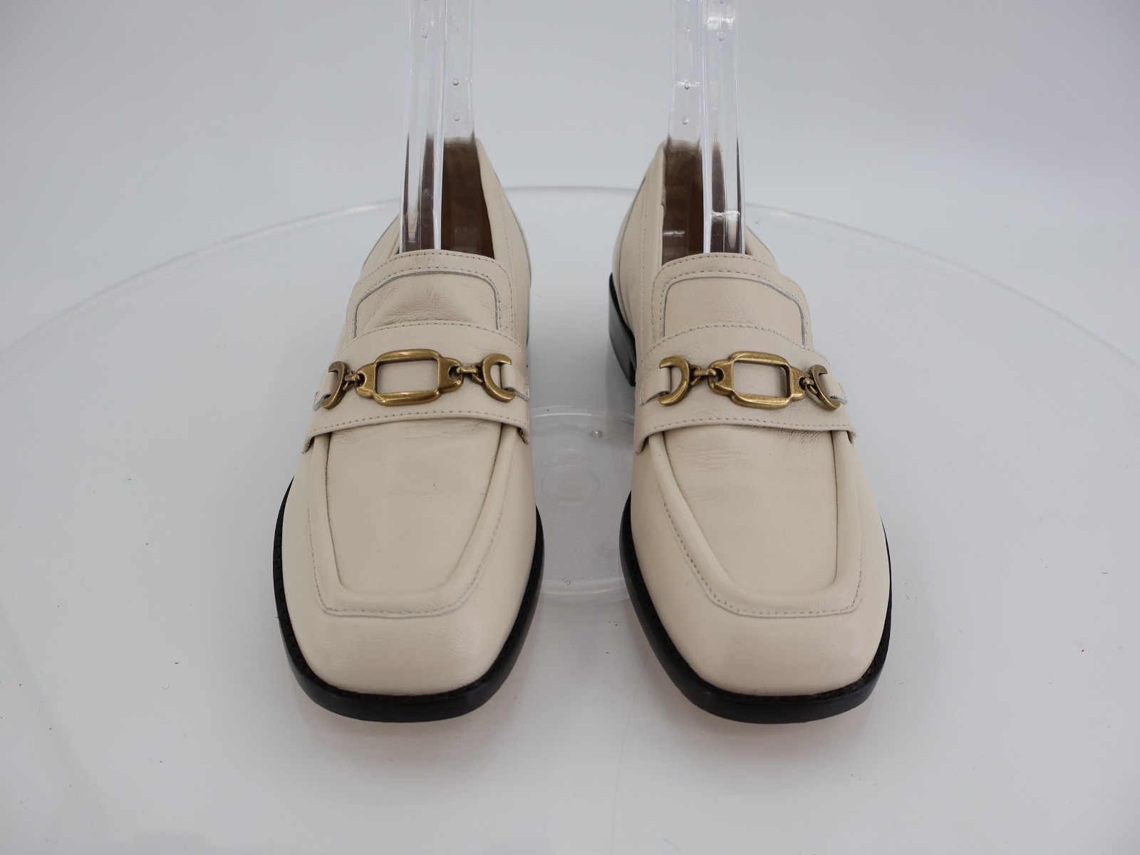 Larroude Patricia Penny Loafer Ivory Leather Gold Chain Size 5.5 Slip On Shoes