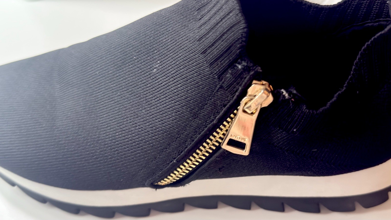 DKNY Black Gold Logo Zipper Knit Women’s Low Top Athletic Sneakers