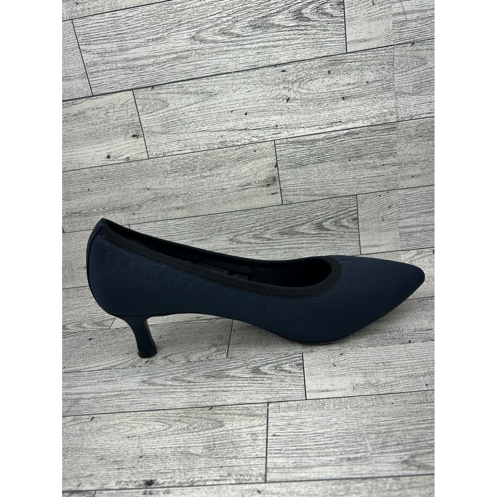 Rockport Total Motion Navy Blue Pointed Toe Heel Pumps Classic Business Casual
