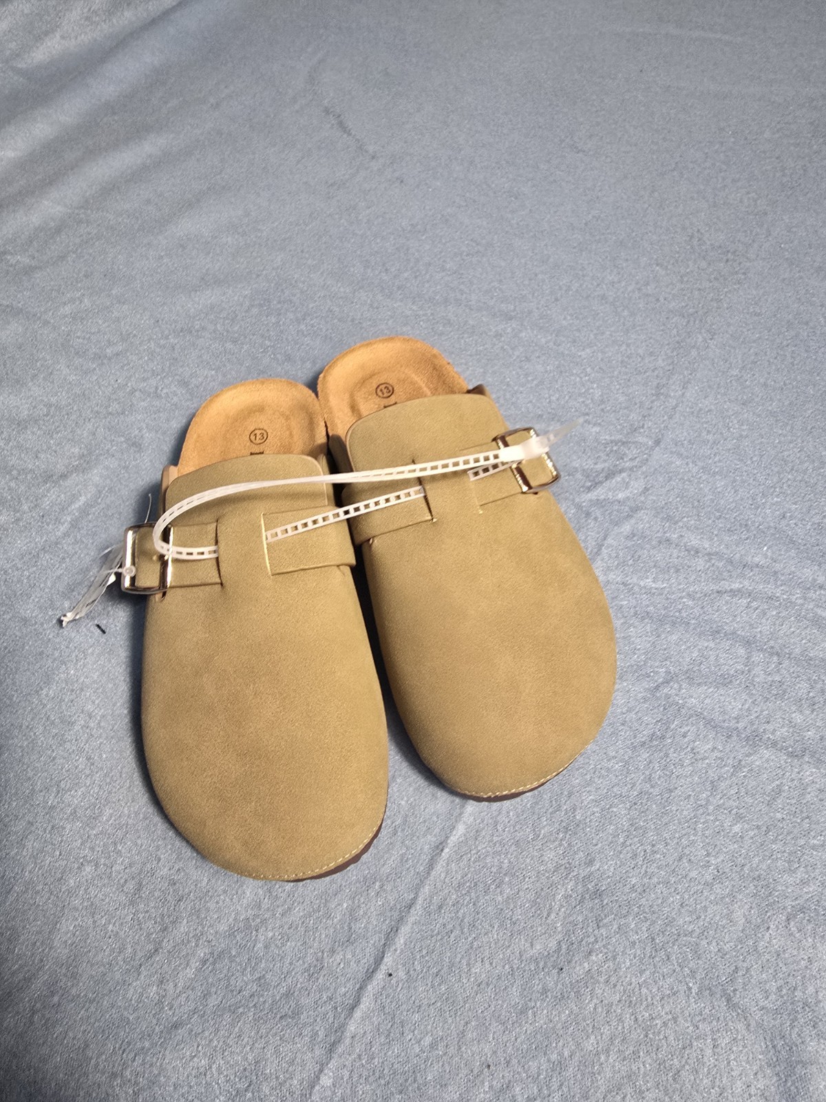 2P Link Beige Buckle Clog Sandals for kids Comfort ShoesFlat Closed Toe sz 13/10