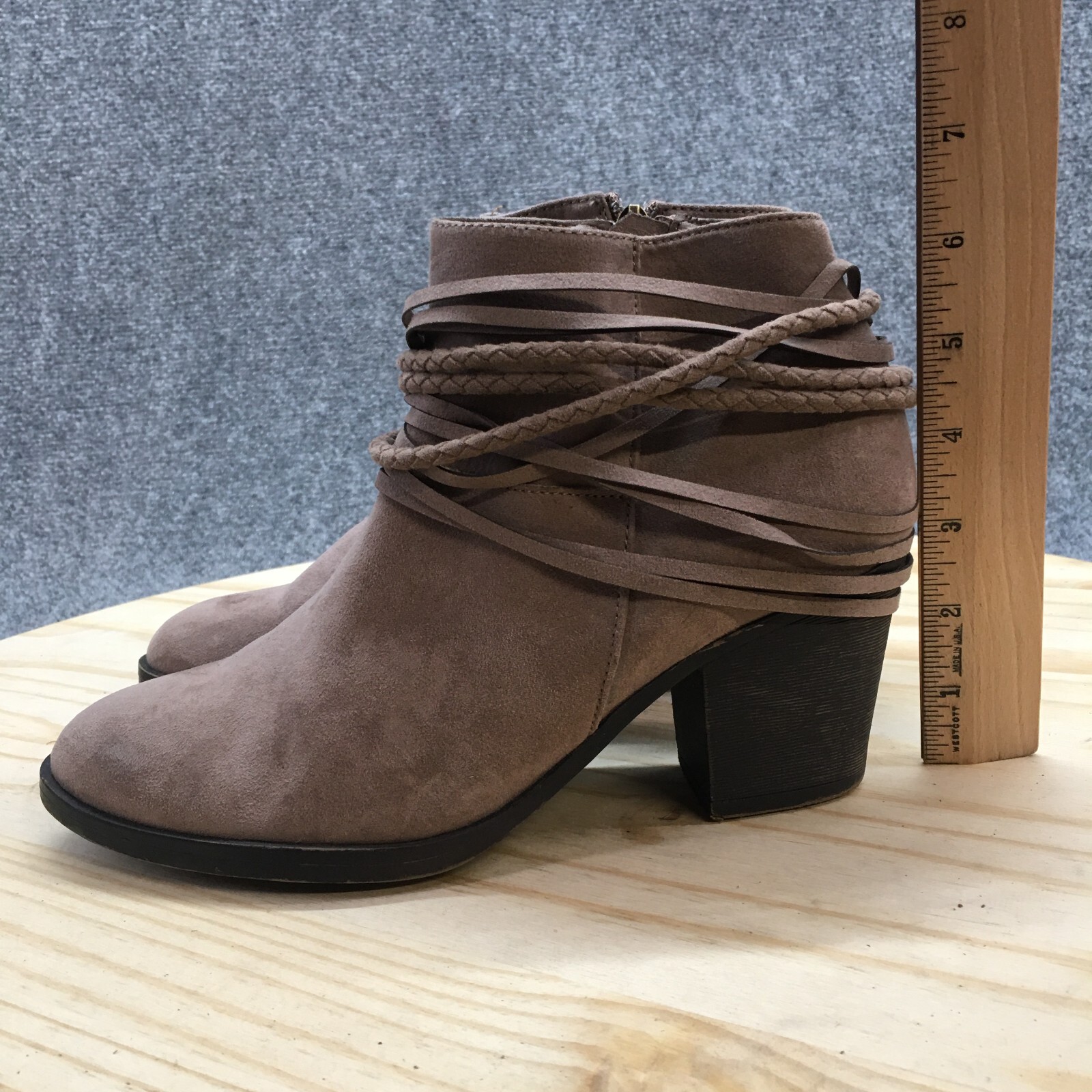 Bamboo Boots Womens 8.5 Avenge Ankle Booties Beige Faux Leather Cone Heels Zip