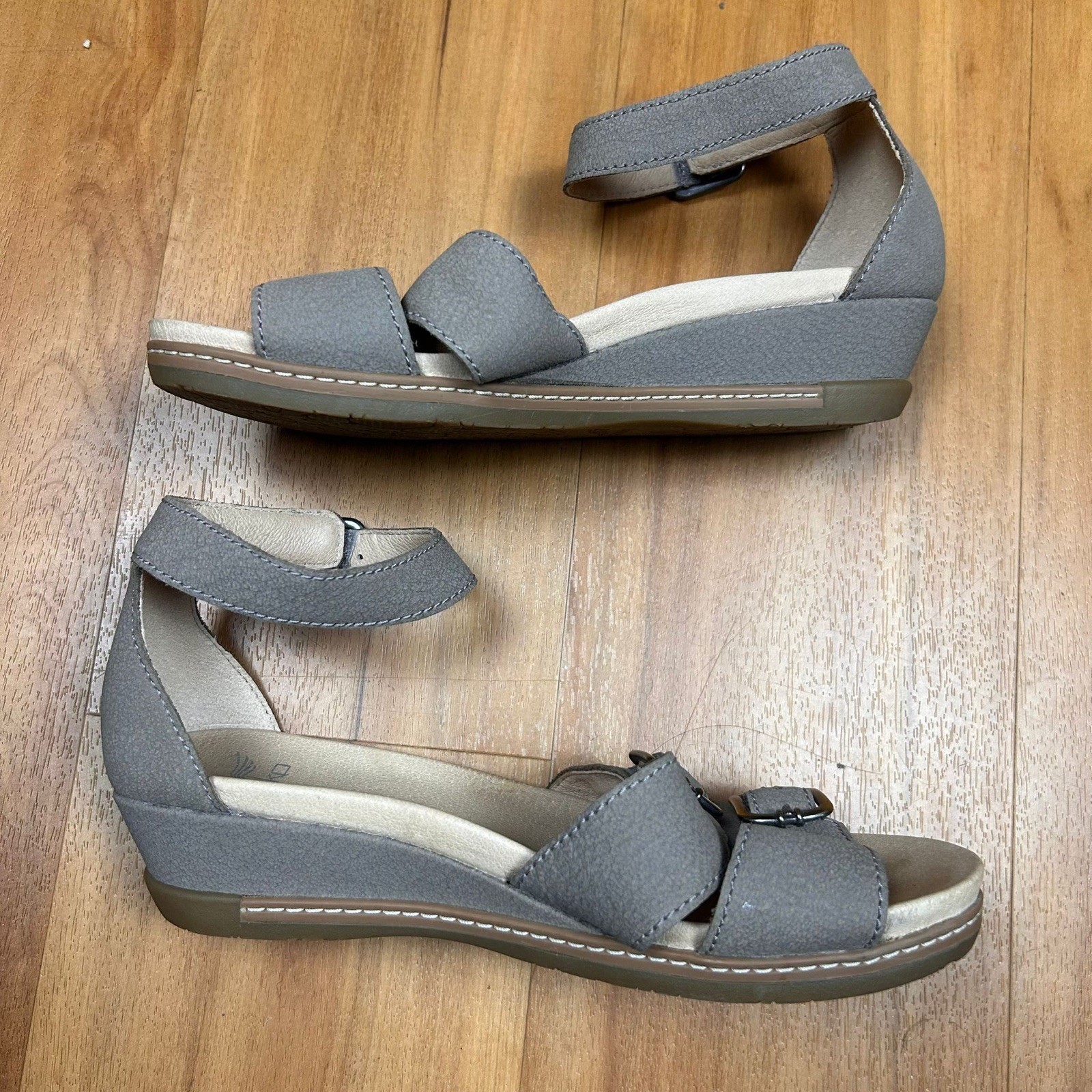 Dansko Gray Leather Wedge Sandals Womens Size EU 36 Ankle Strap Comfort