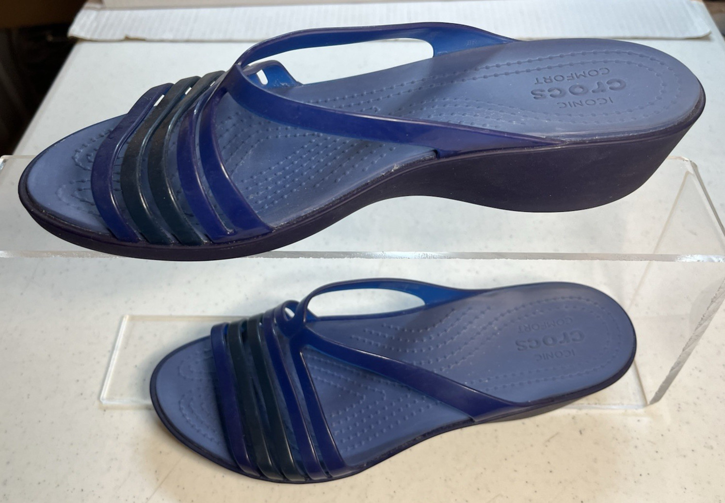 Crocs Isabella Mini Wedge Sandals – Navy/Bright Blue Size W8