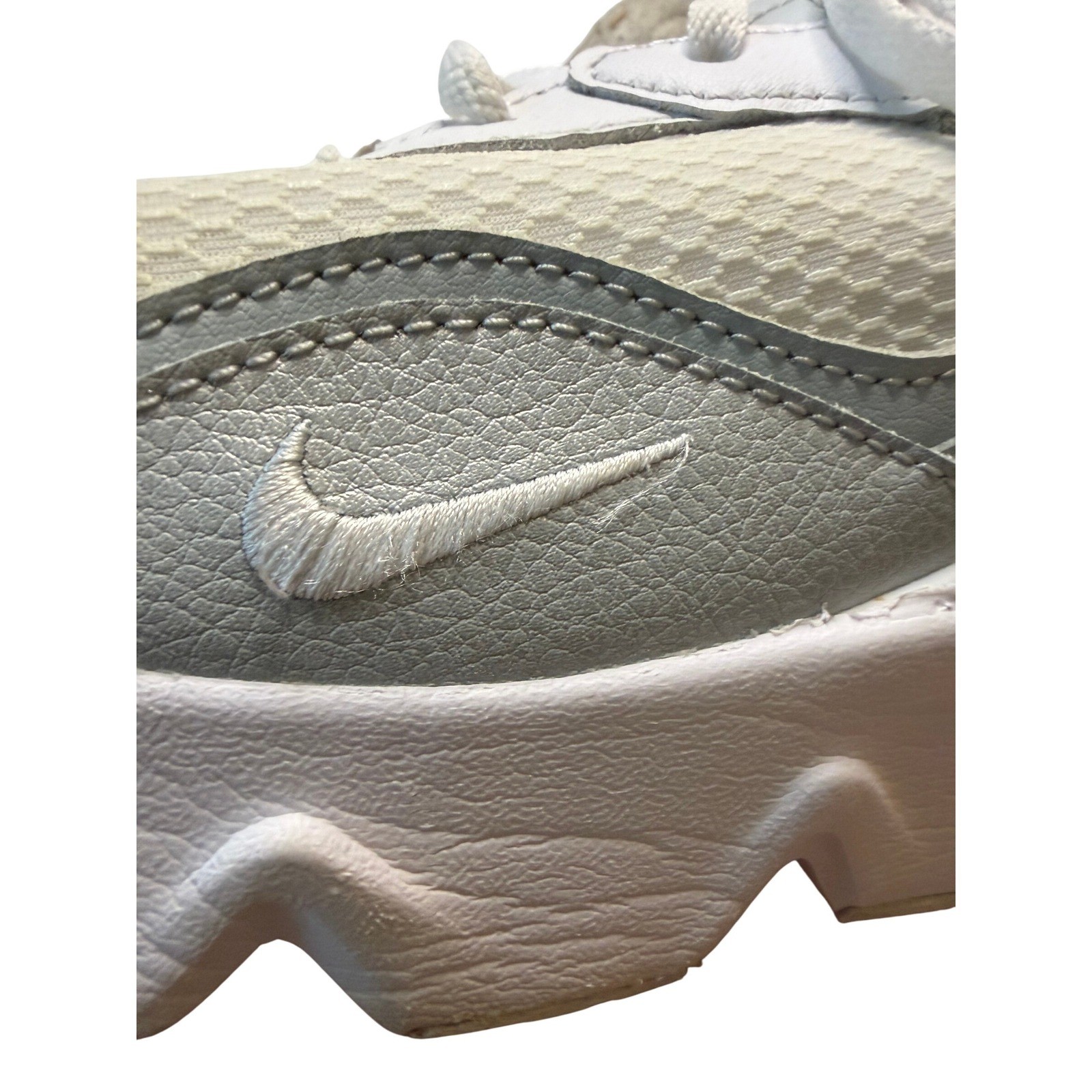 Nike Ryz 365 II White Photon Dust Chunky Platform Sneakers CU4874-105 Womens 8