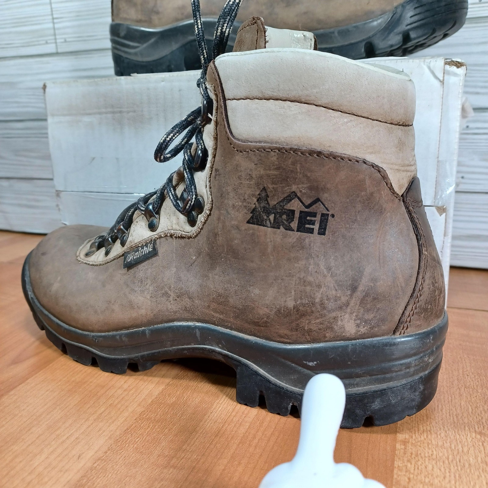 Vintage Raichle REI Boots Womens 9.5 M Distressed Mountaineering Made Hungary
