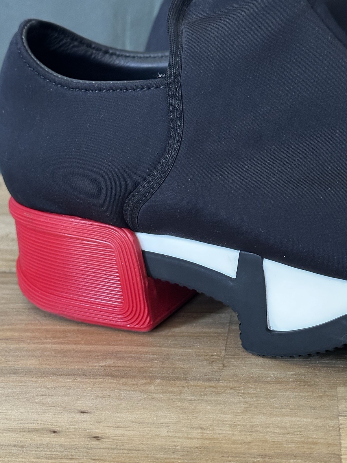 iRi WES I Women’s Sneaker Black/Red Neoprene Low Top EU 37 US 7 Made In Italy