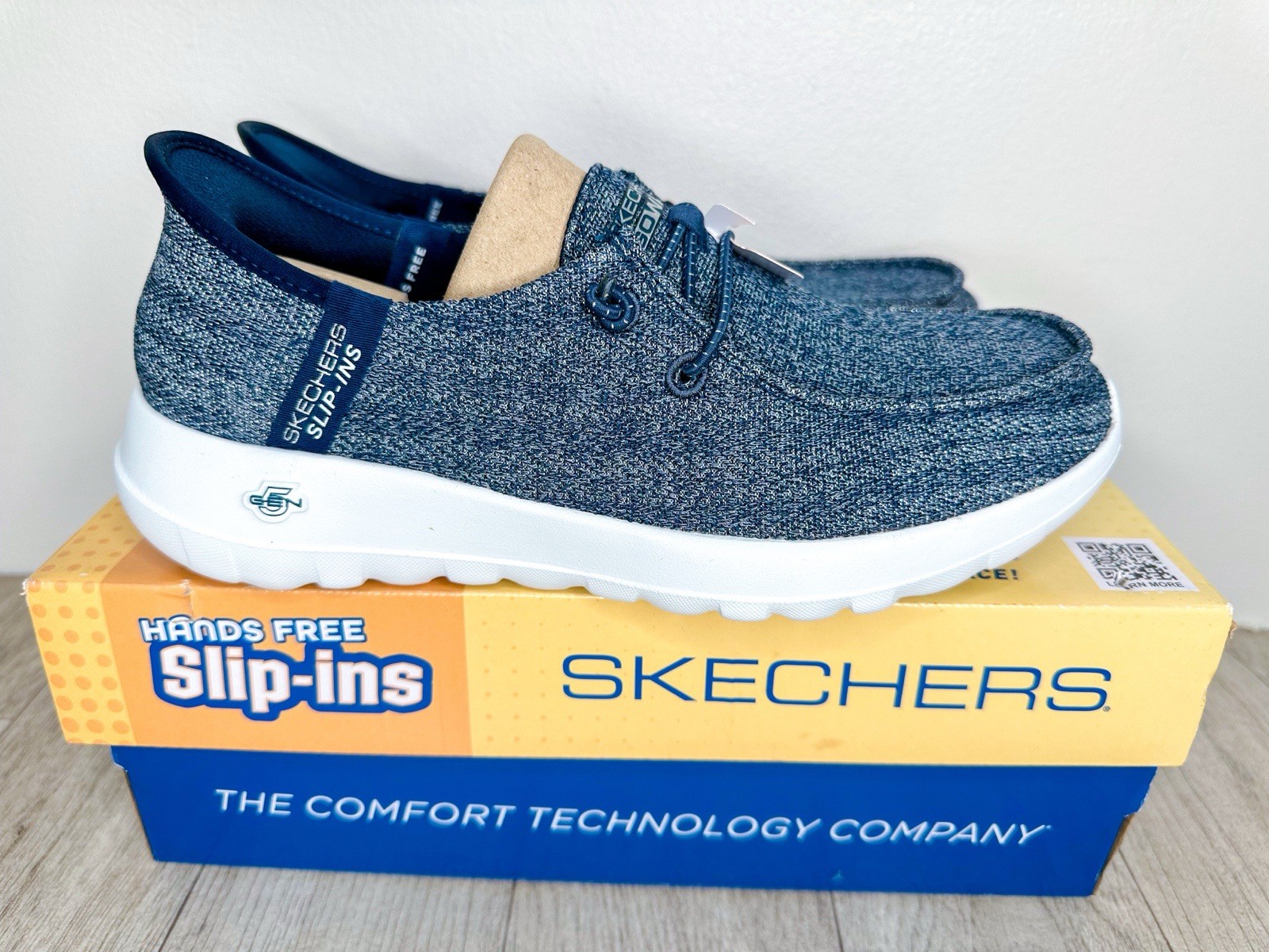 NEW Skechers Womens Slip-ins Go Walk Joy Fantasia Navy Sparkle 6.5 Loafer Style