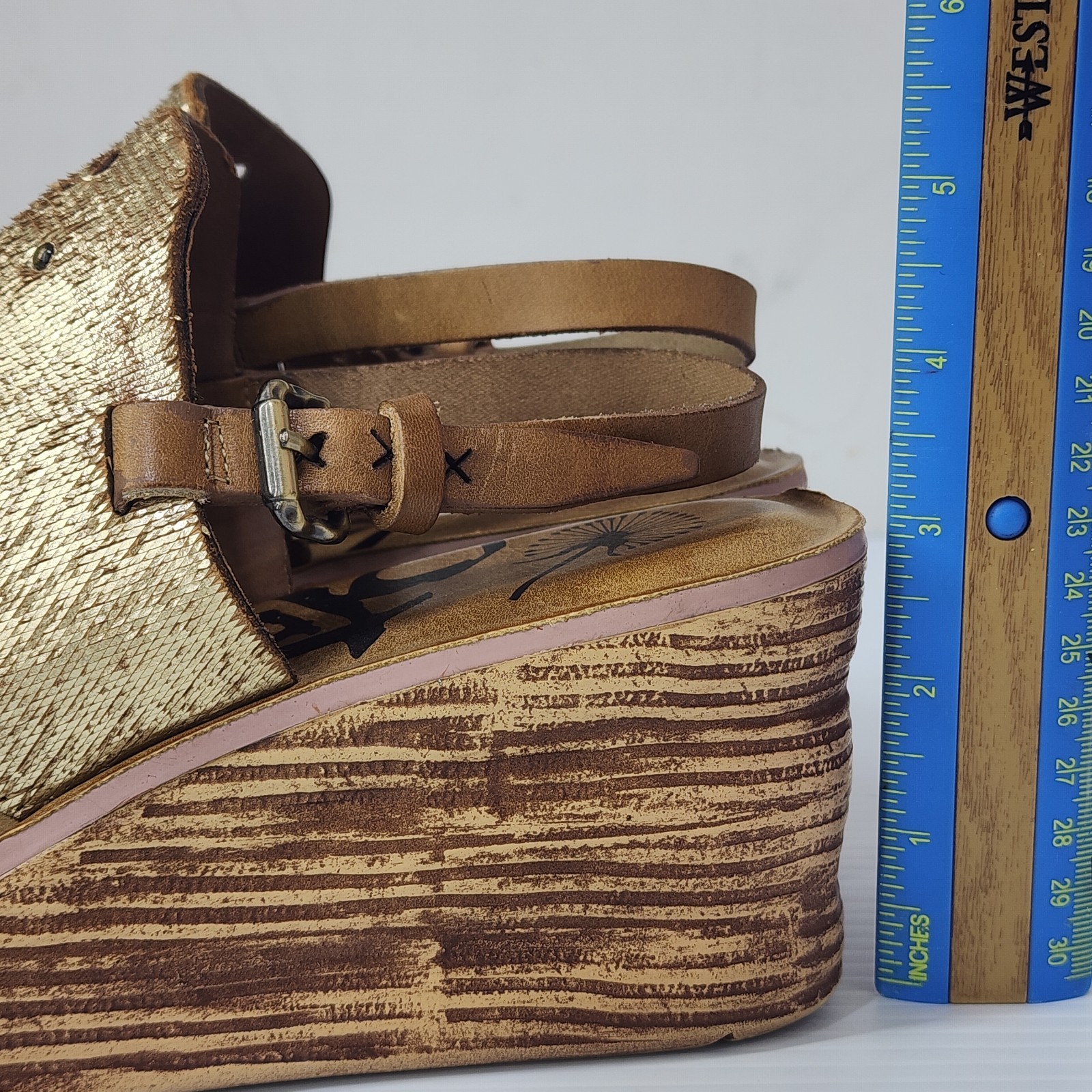 OTBT Womens 9 Gold Brown Leather Ankle Strap Hippie Platform Wedge Sandals