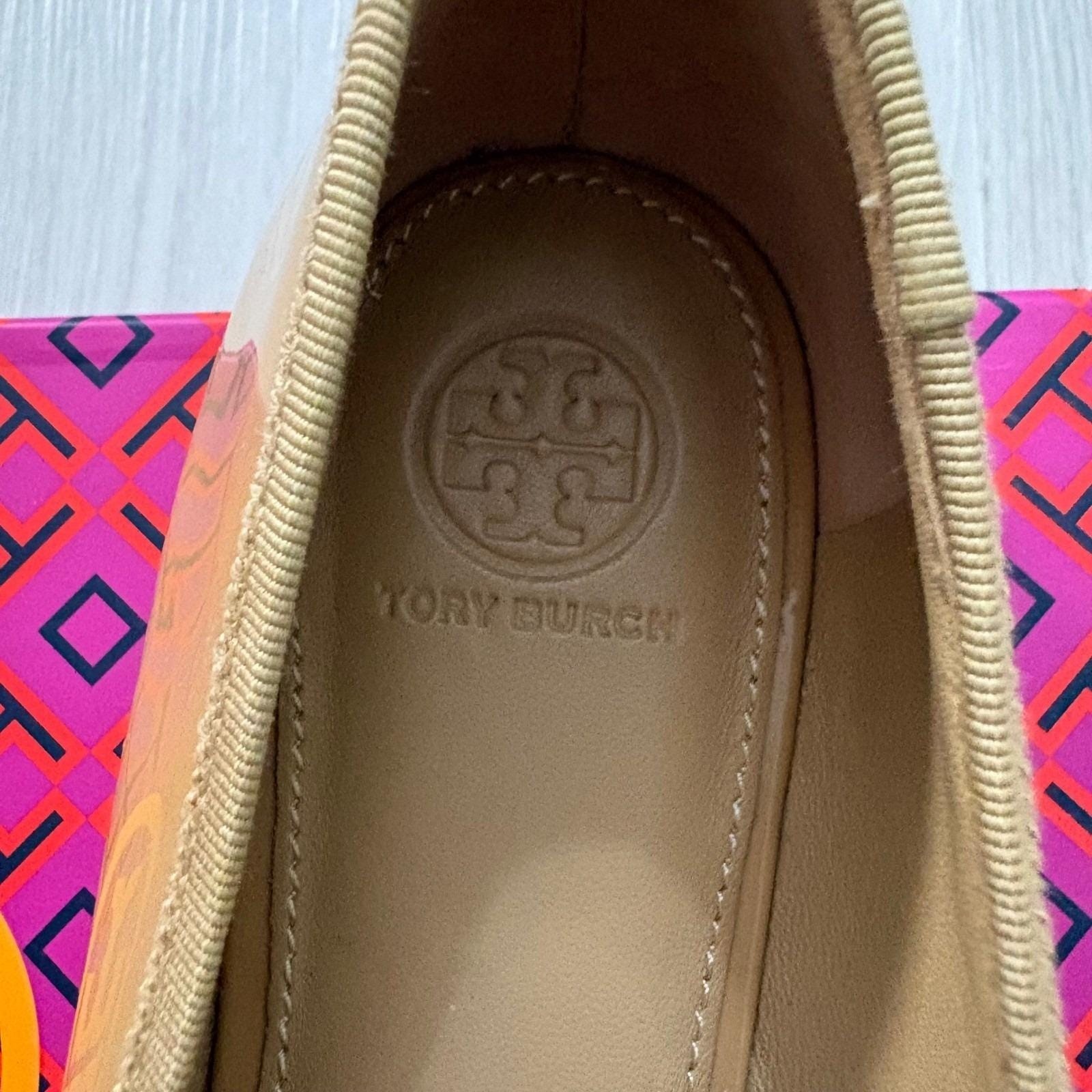 Tory Burch Gigi Patent Leather Bow Loafers Tan Beige Gold Logo Flats 10M 32944