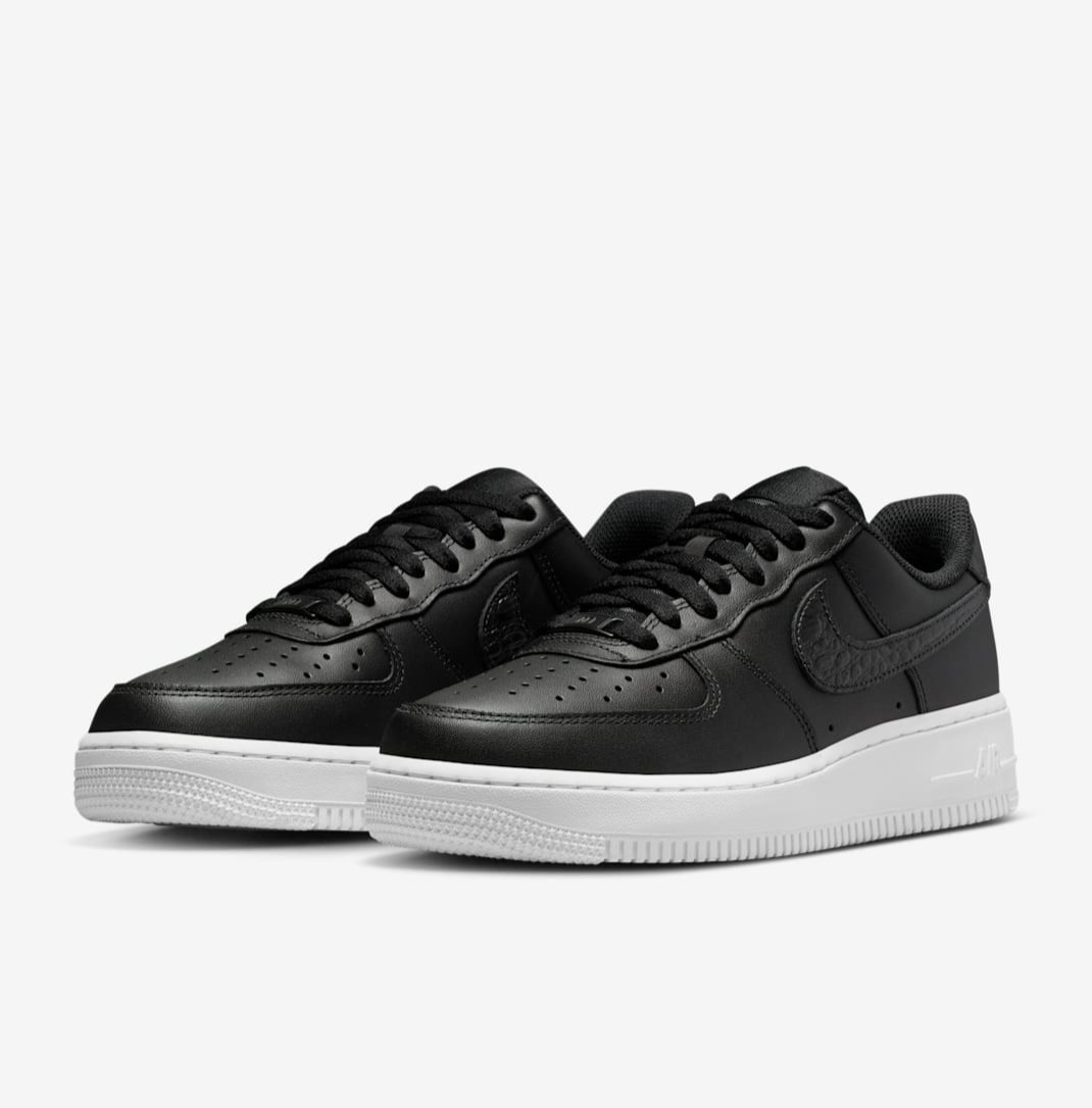 NIKE Women’s Air Force 1 ’07 SE IO4837-001 Black Neutral Gray White Black