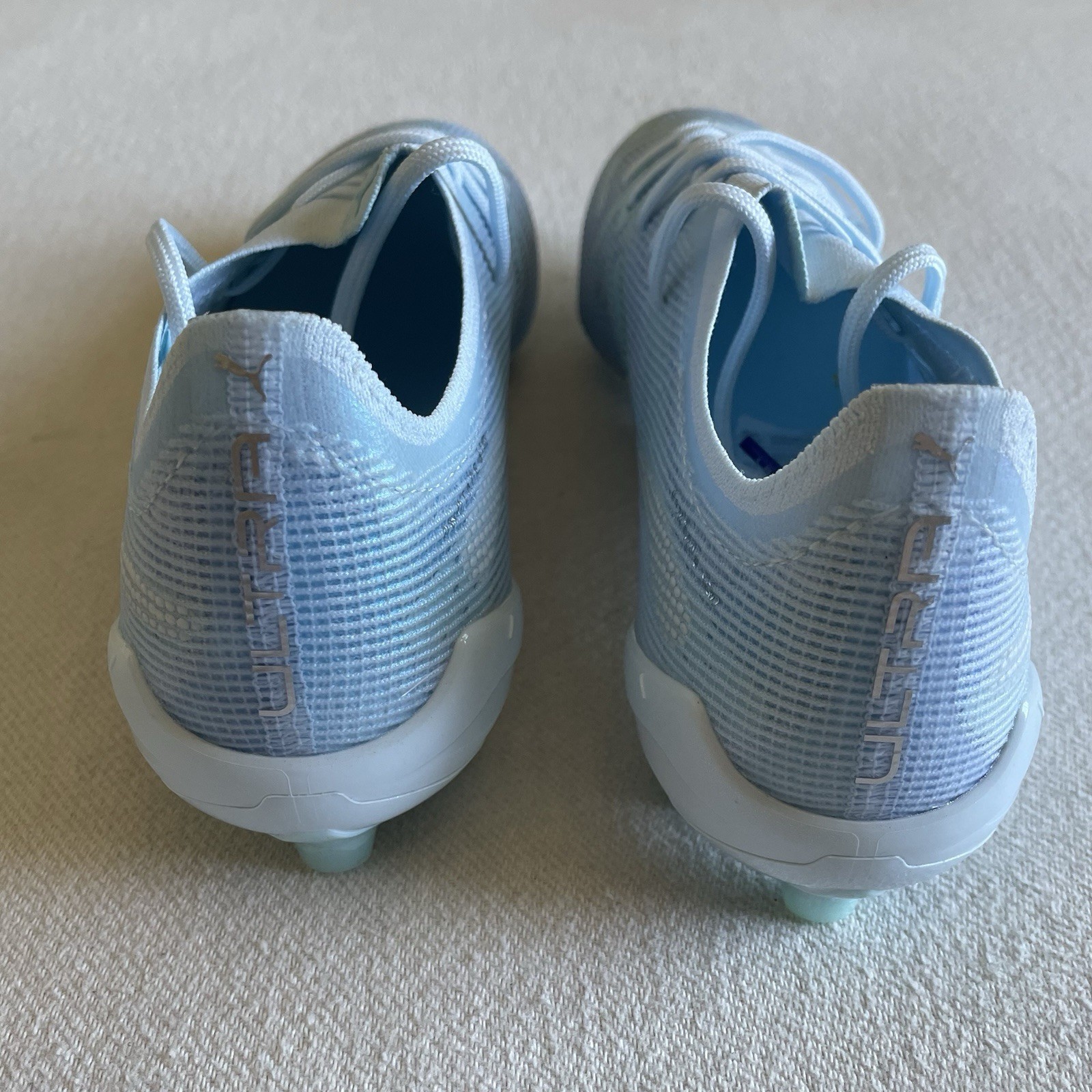 Puma Ultra 5 Ultimate Light Up FG Women Size 8 Soccer Cleat Icy Blue