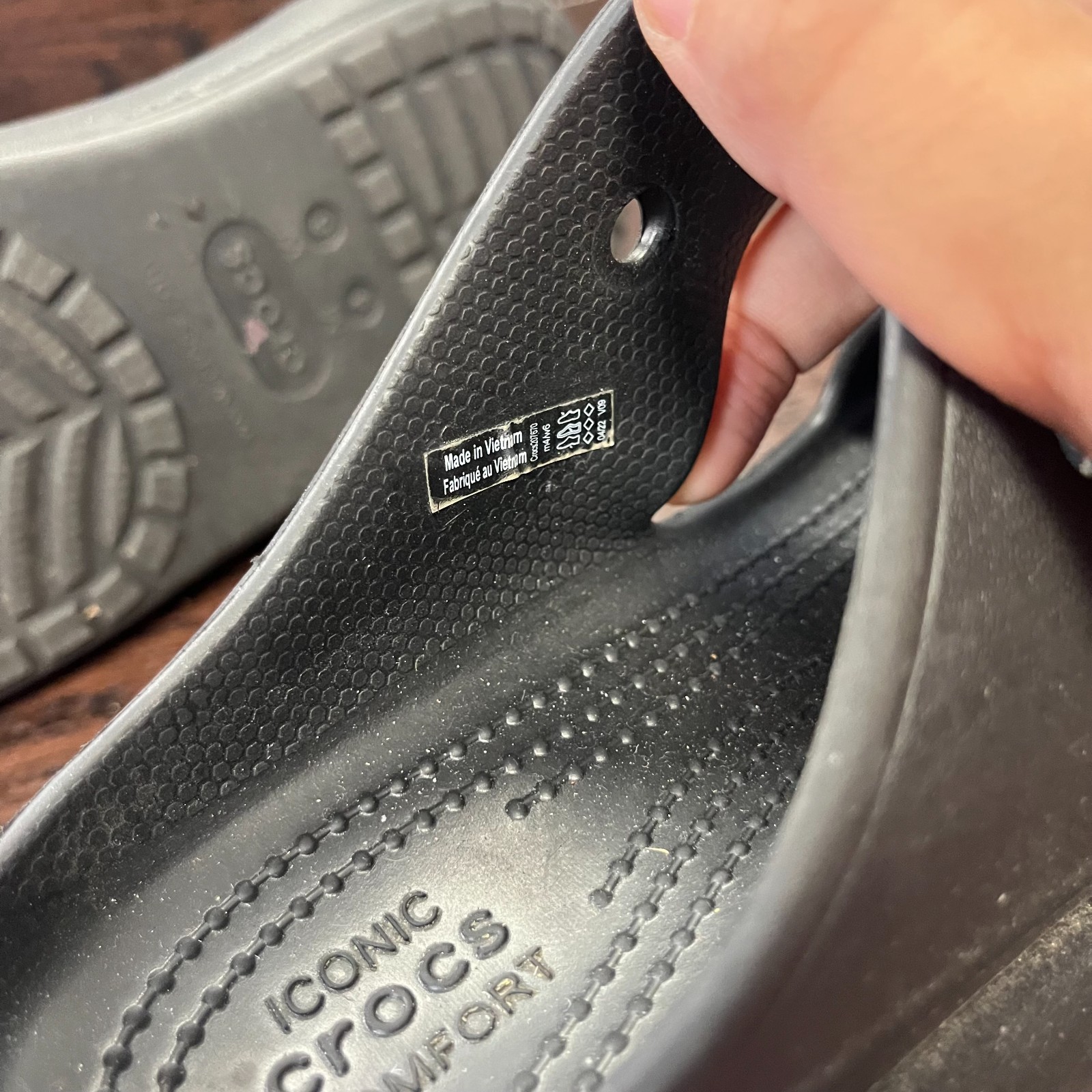 Crocs Classic Crush Sandal Unisex Size W6 M4 Black Platform Slide EVA 207670