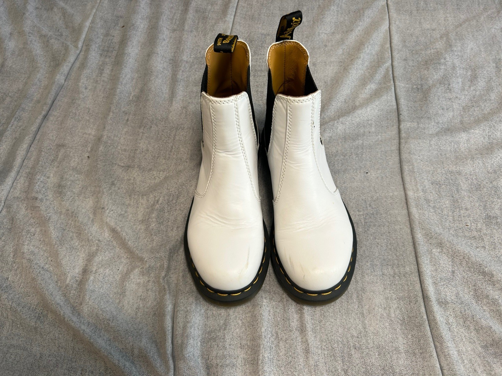 Doc Martens 2976 Smooth Leather White Chelsea Boots Women’s Size 8/EU 39