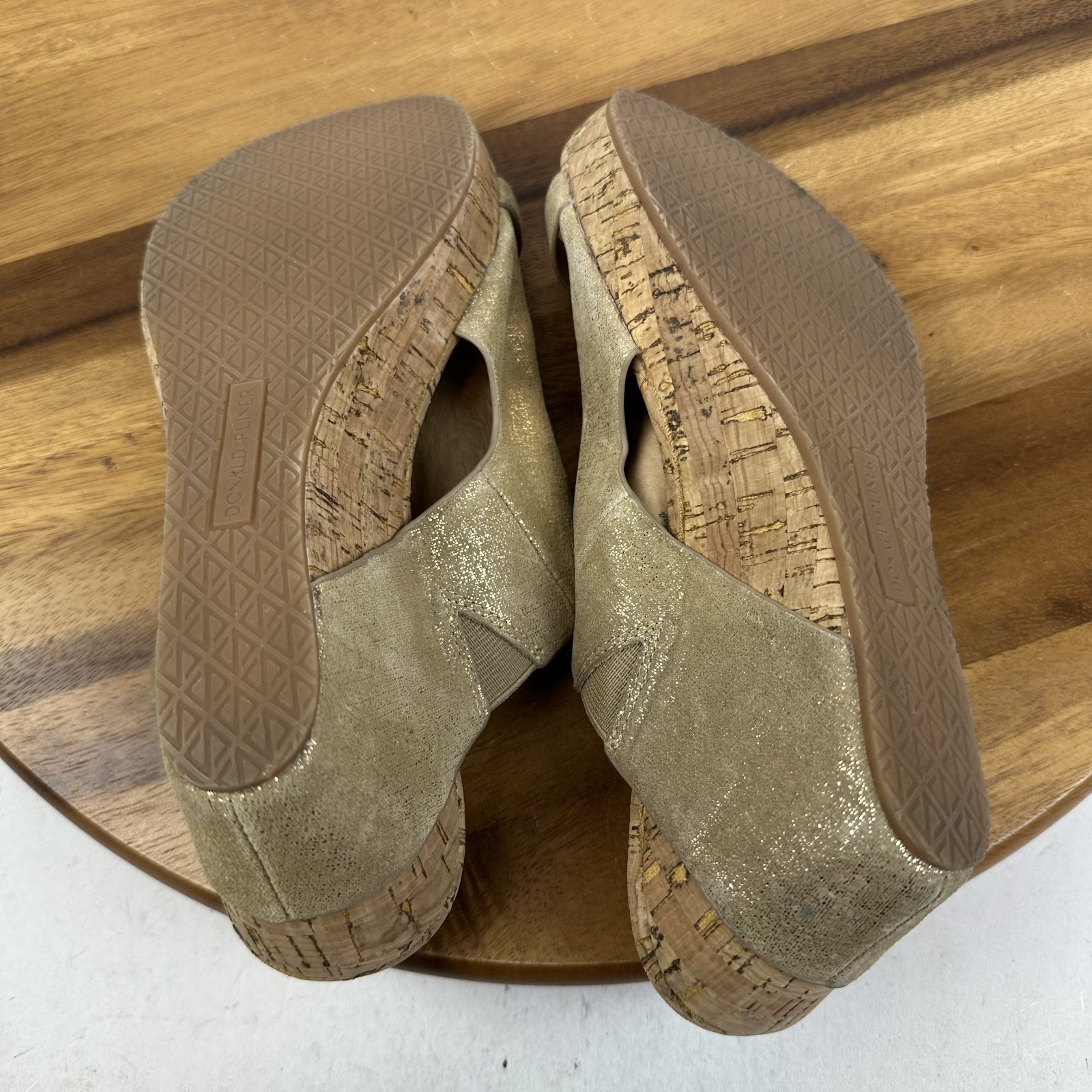 Womens Donald Pliner Gyer Beige Leather Cork Platform Wedge Sandals Size 8 M GUC
