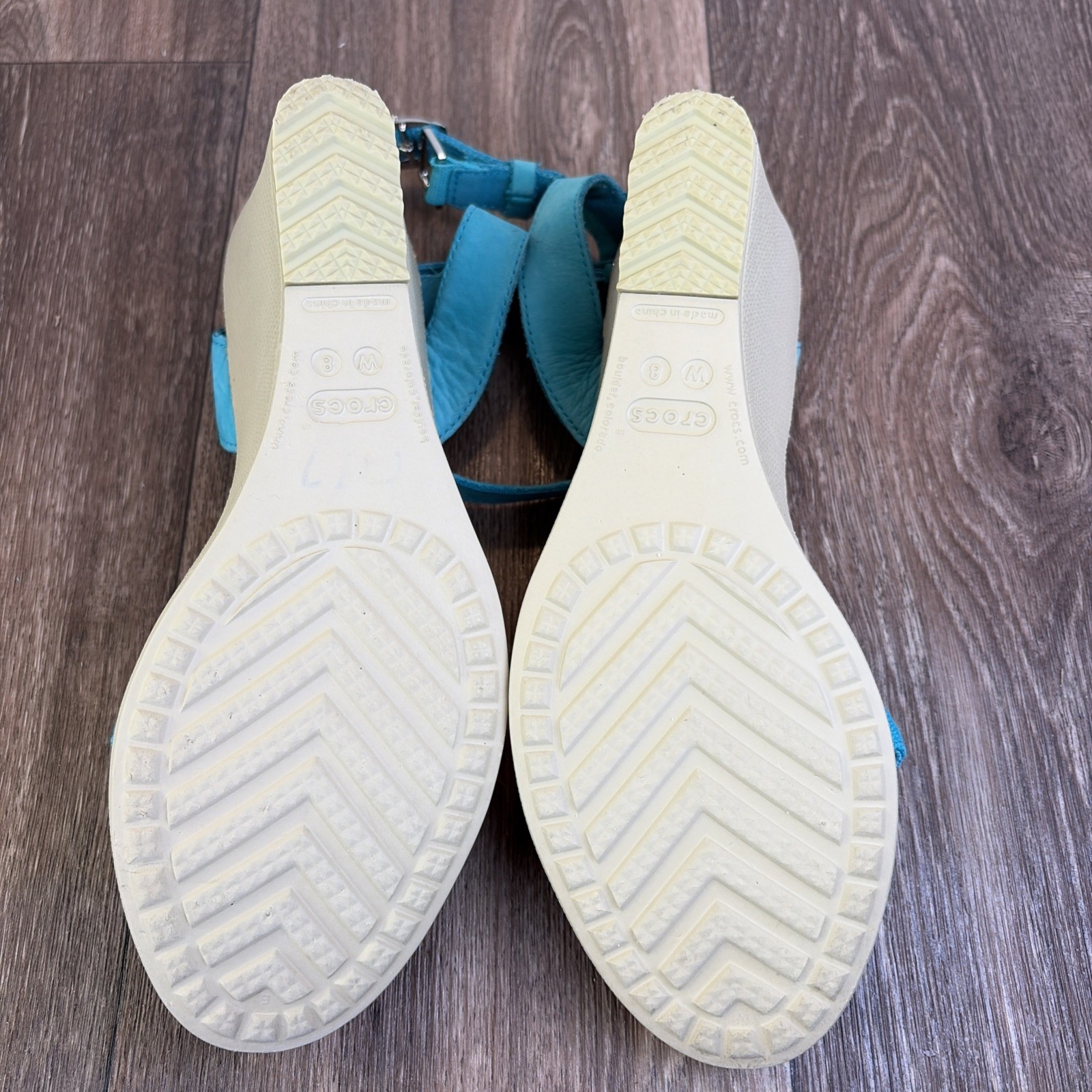 Crocs Leigh II Women’s Ankle Strap Wedge Sandals Turquoise Teal Canvas Leather 8
