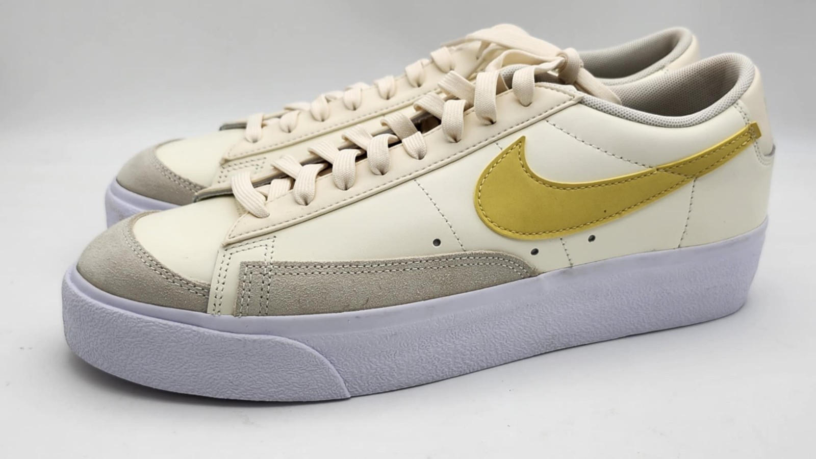 Size 12 – Nike Blazer Platform Low Pale Ivory Saturn Gold DJ0292-113