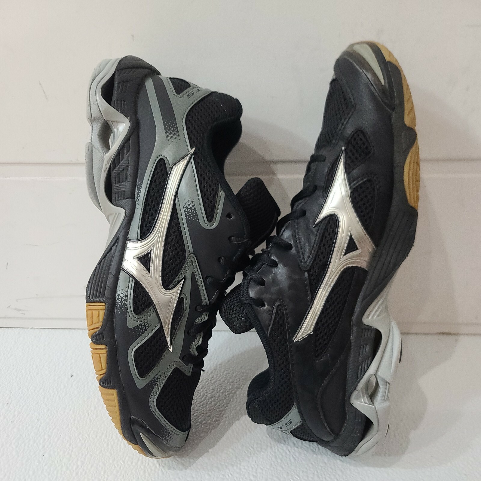 Women’s Mizuno Wave Bolt 5 Volleyball Shoes 430204-9073 Black Sz 9.5 Sneakers