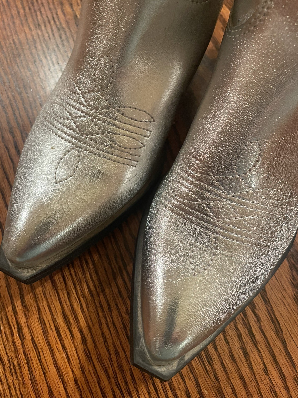 Indigo Road Ladies Silver Cowboy Western Boots SZ 6.5 N W T