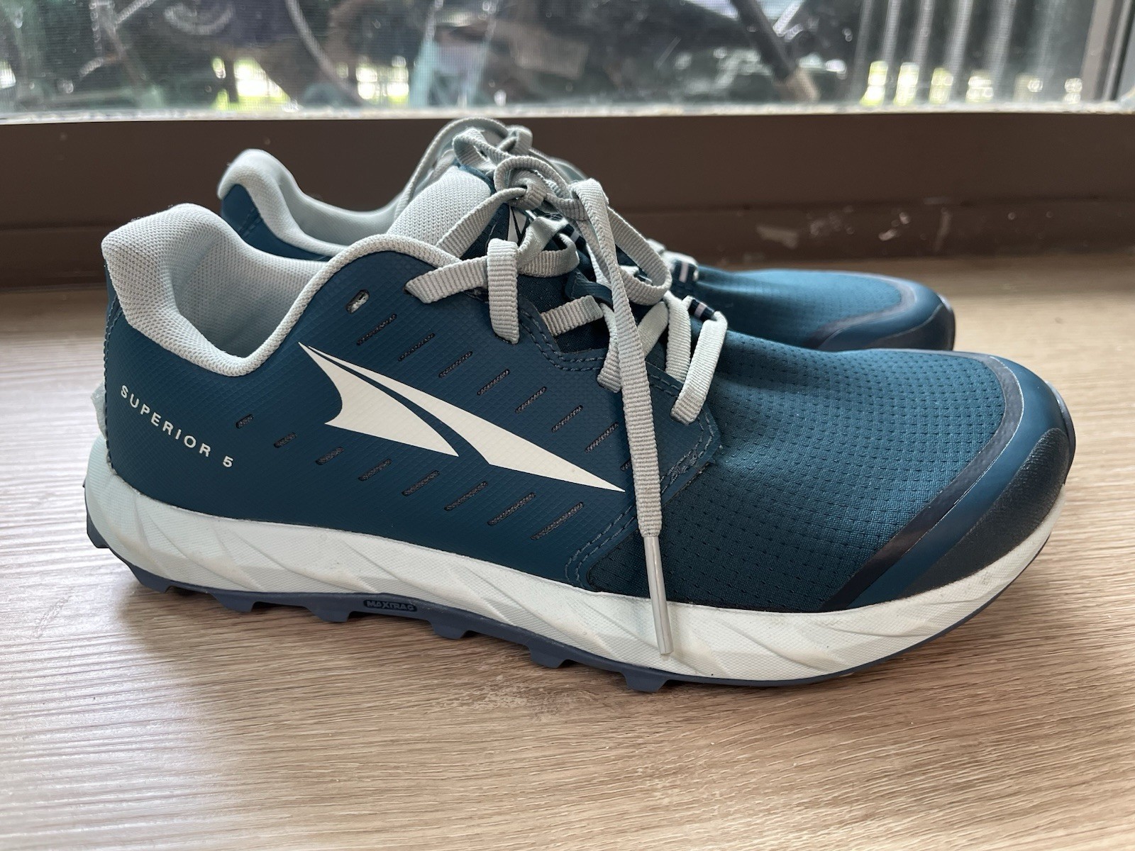 Altra Women 9 Running Shoes Blue Superior 5 Lightweight Cushioned Trail Sneaker