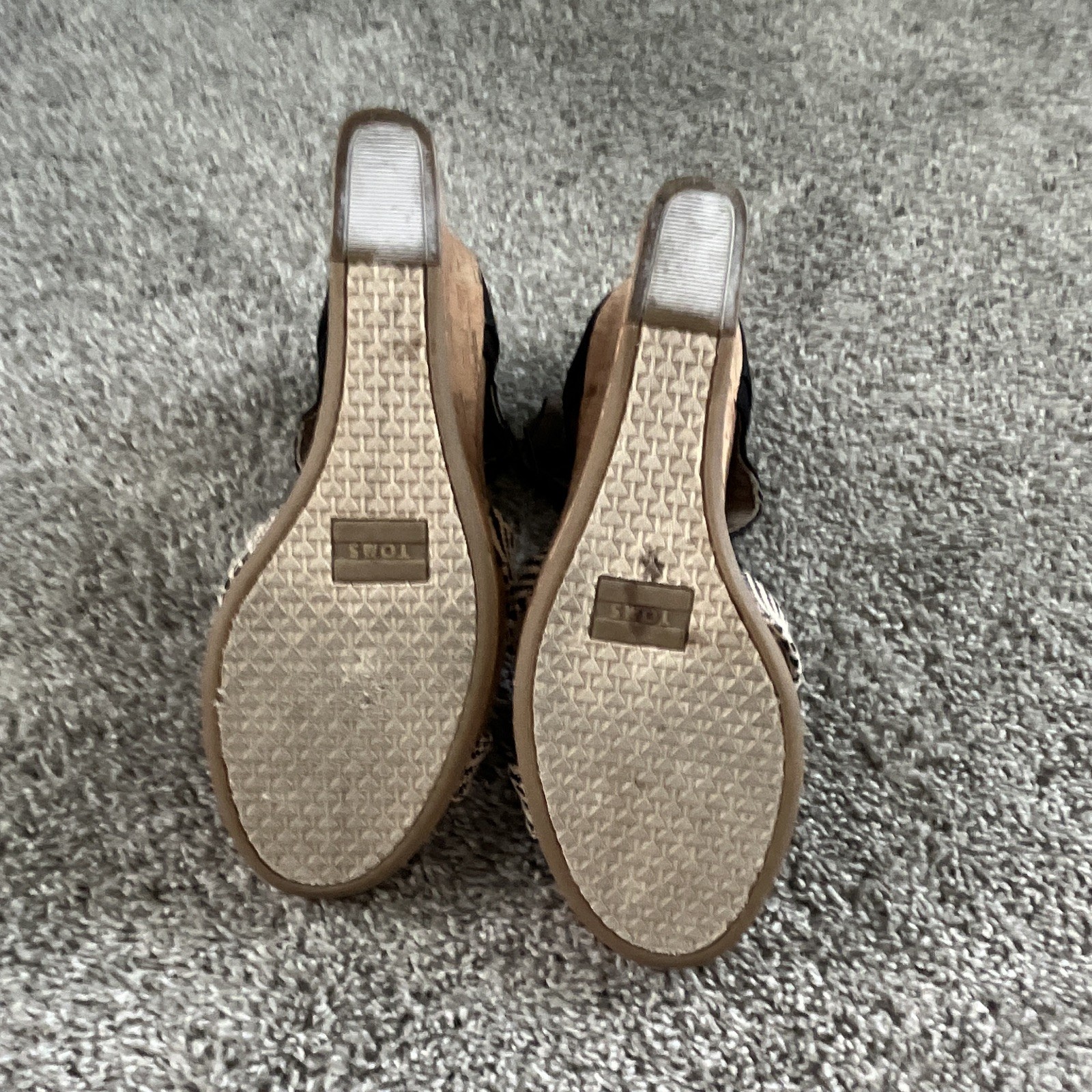 TOMS Women’s Black/Beige Striped Cork Wedge Sandals Ankle Strap Buckle 7