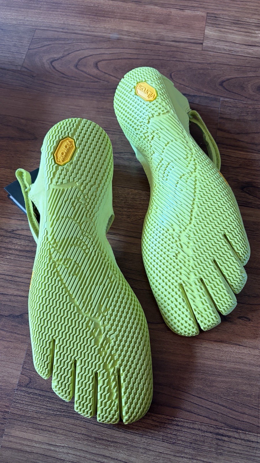 Vibram FiveFingers V-SOUL Lime Green Women’s Shoes – Size EU 41 / US 8.5-9 (New)