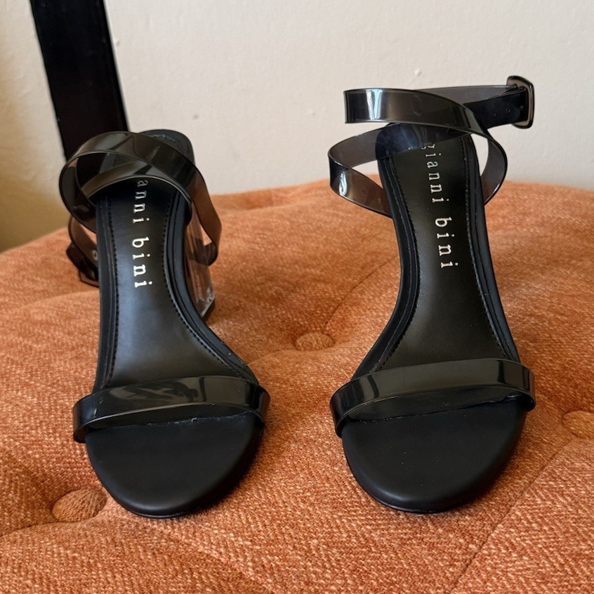 Gianni Bini Women’s Black Strappy Adjustable Ankle Strap Open Toe Heels 7.5