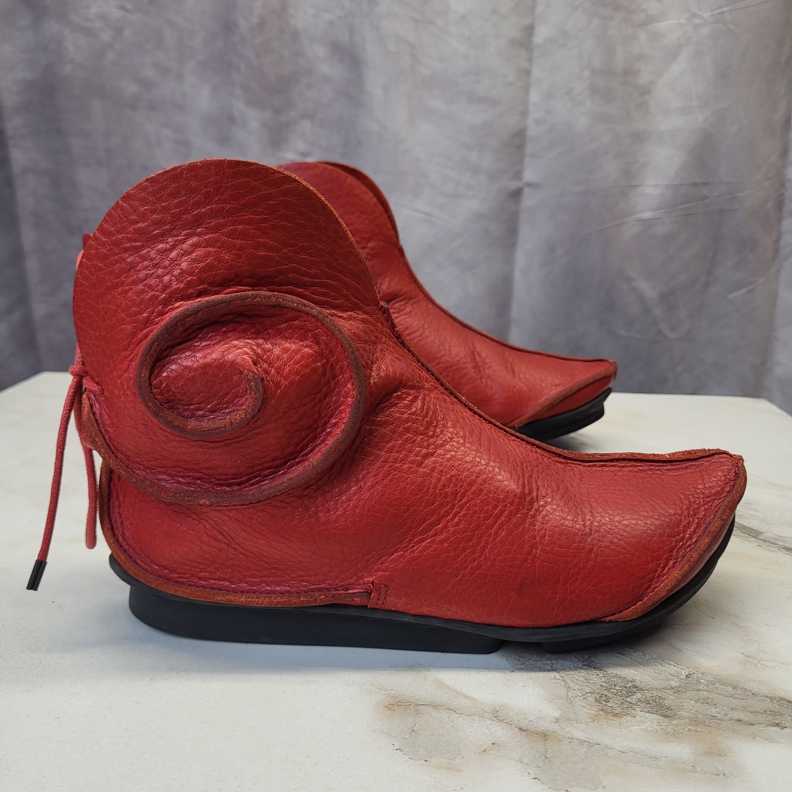 Trippen Taurus Penna Back Lace Midevil Peasant Booties Red Elf Women’s 37