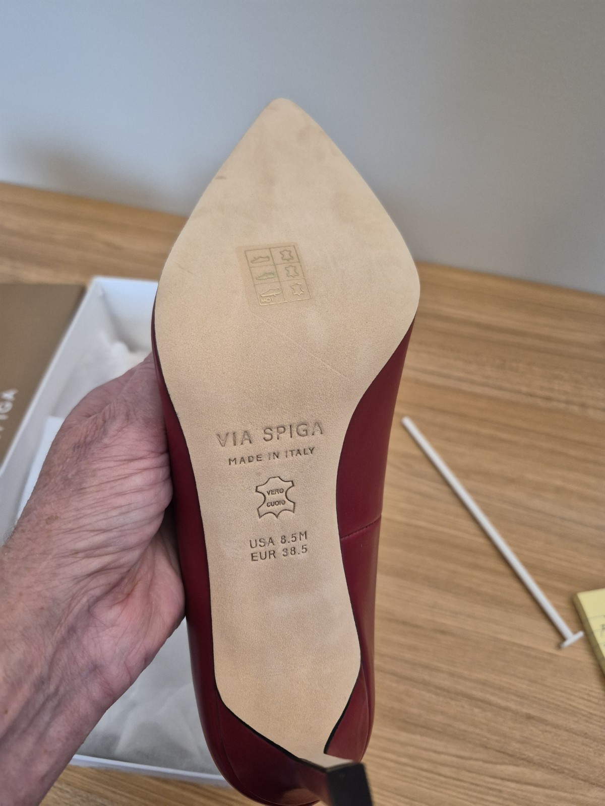 Sz 8.5 Via Spiga «Nikole» Ruby Leather Never Worn Pumps