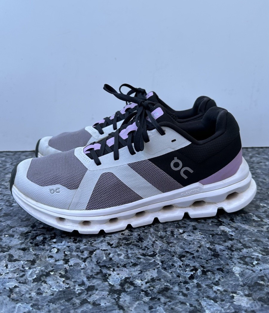 On Running Cloudrunner White Heron Shoes Women’s US 8.5 Grey Lavender Athletic