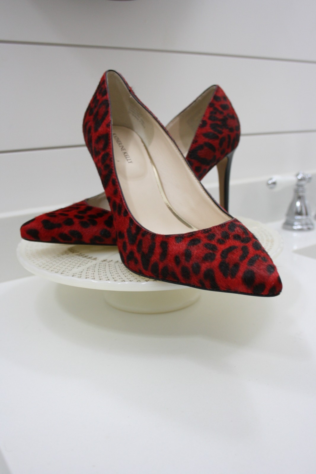 Katherine Kelly REESE Red Leopard Print Calf Hair Pointed toe Leather Pumps sz 8