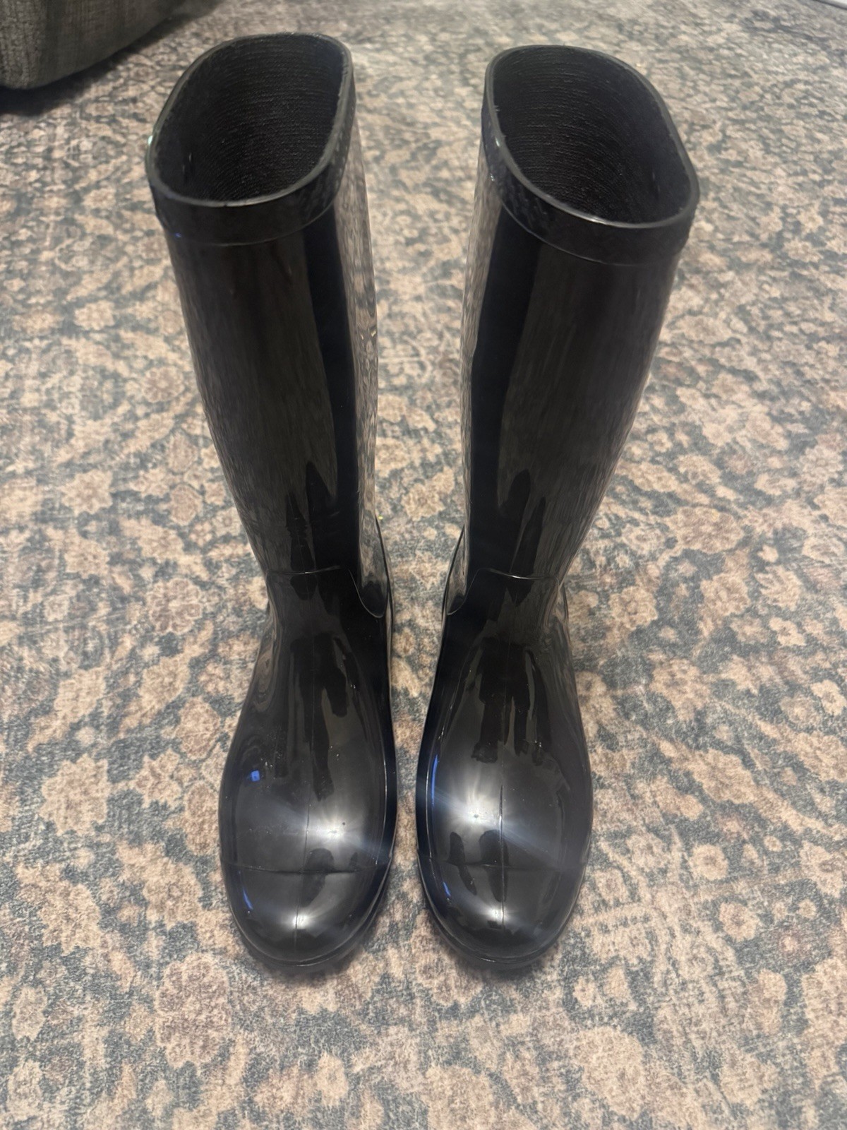 UGG Womens Shaye 1012350 Black Rubber Round Toe Pull-On Rain Boots Size 10