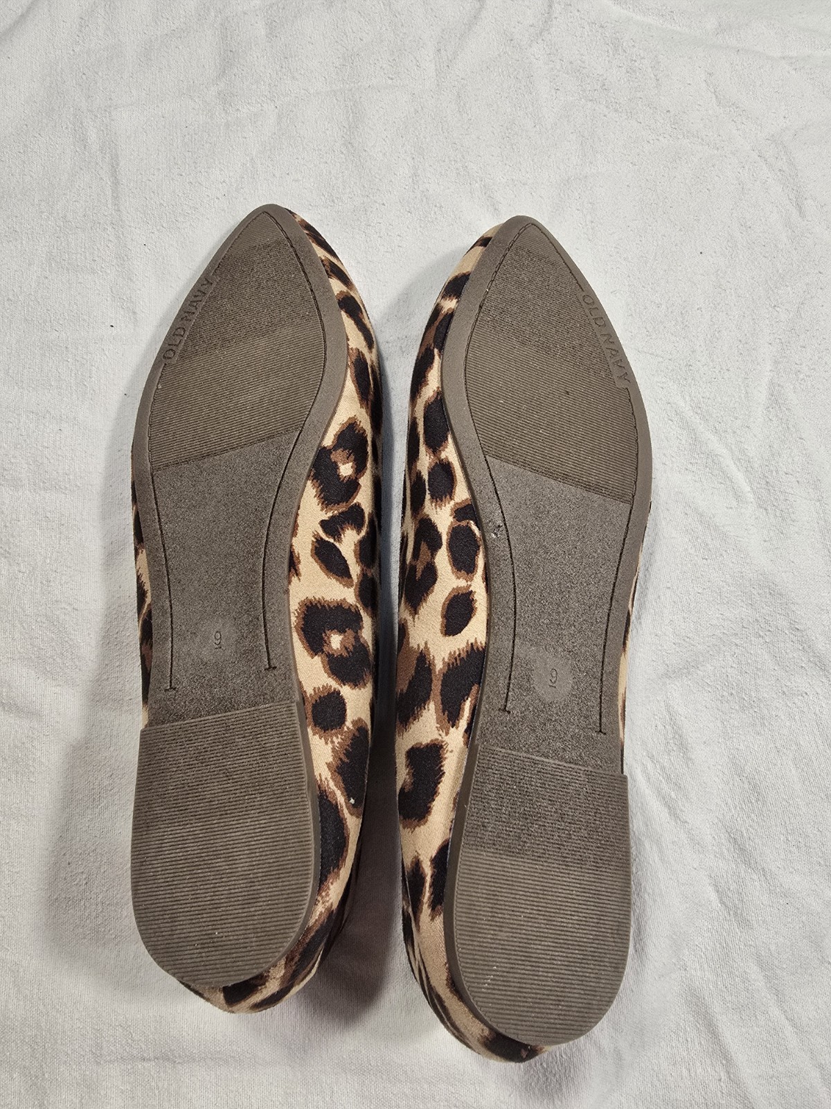 🩰 Old Navy Pointy Ballet Flats sz 9 M Multicolor Leopard Print Suede Textile