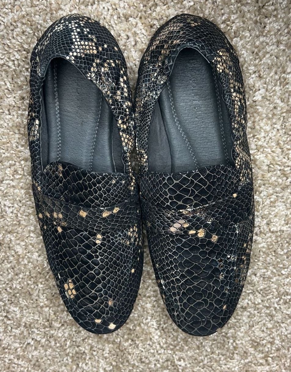 Chocolat Blu Ida Snake Print Leather Loafers Size 8.5