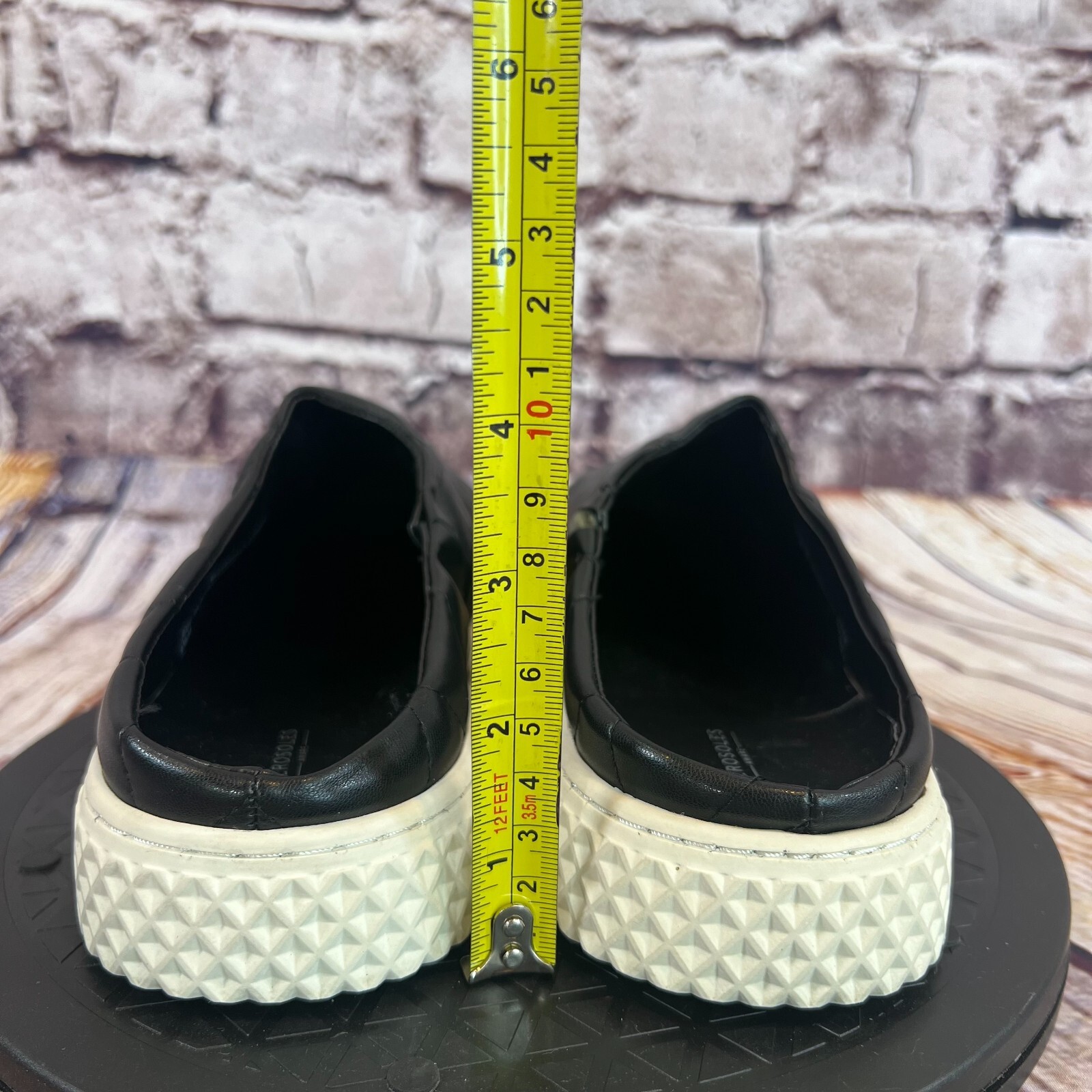 Aerosoles Aware Ella Women’s Black Quilted Slip On Slides Sneakers Size 8.5 M
