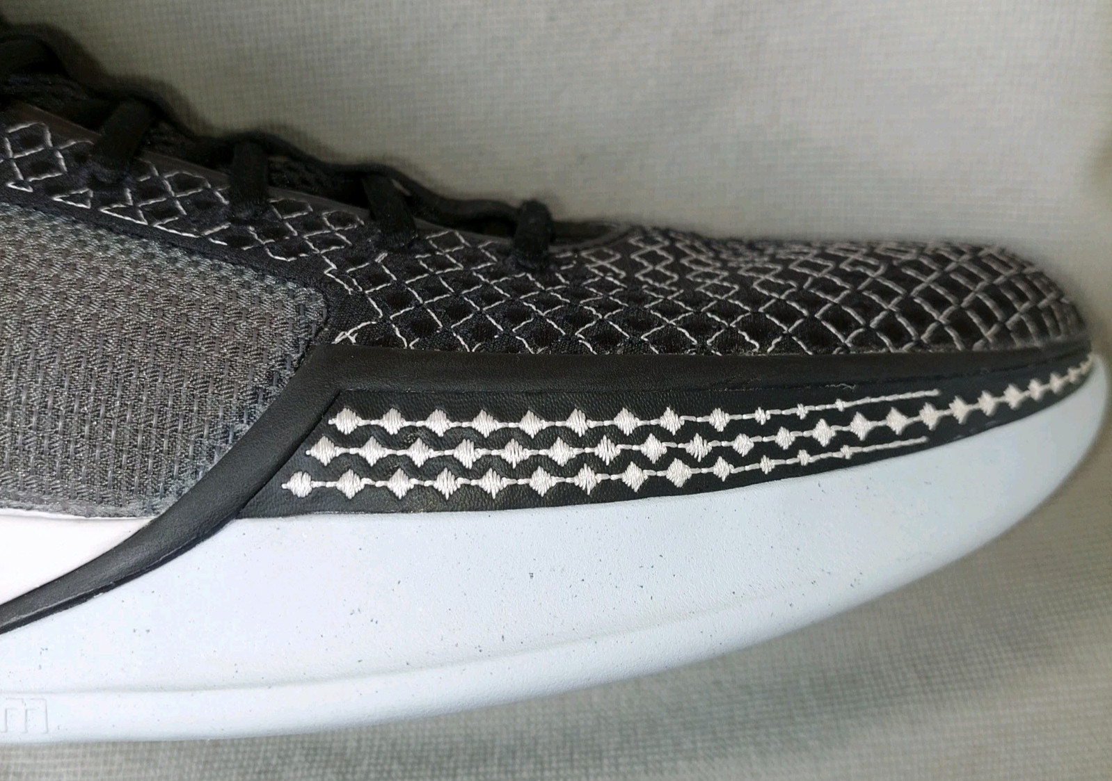 Nike Sabrina 1 Family Bonds Women’s Size 19.5 Basketball Shoe Black FQ3381-001