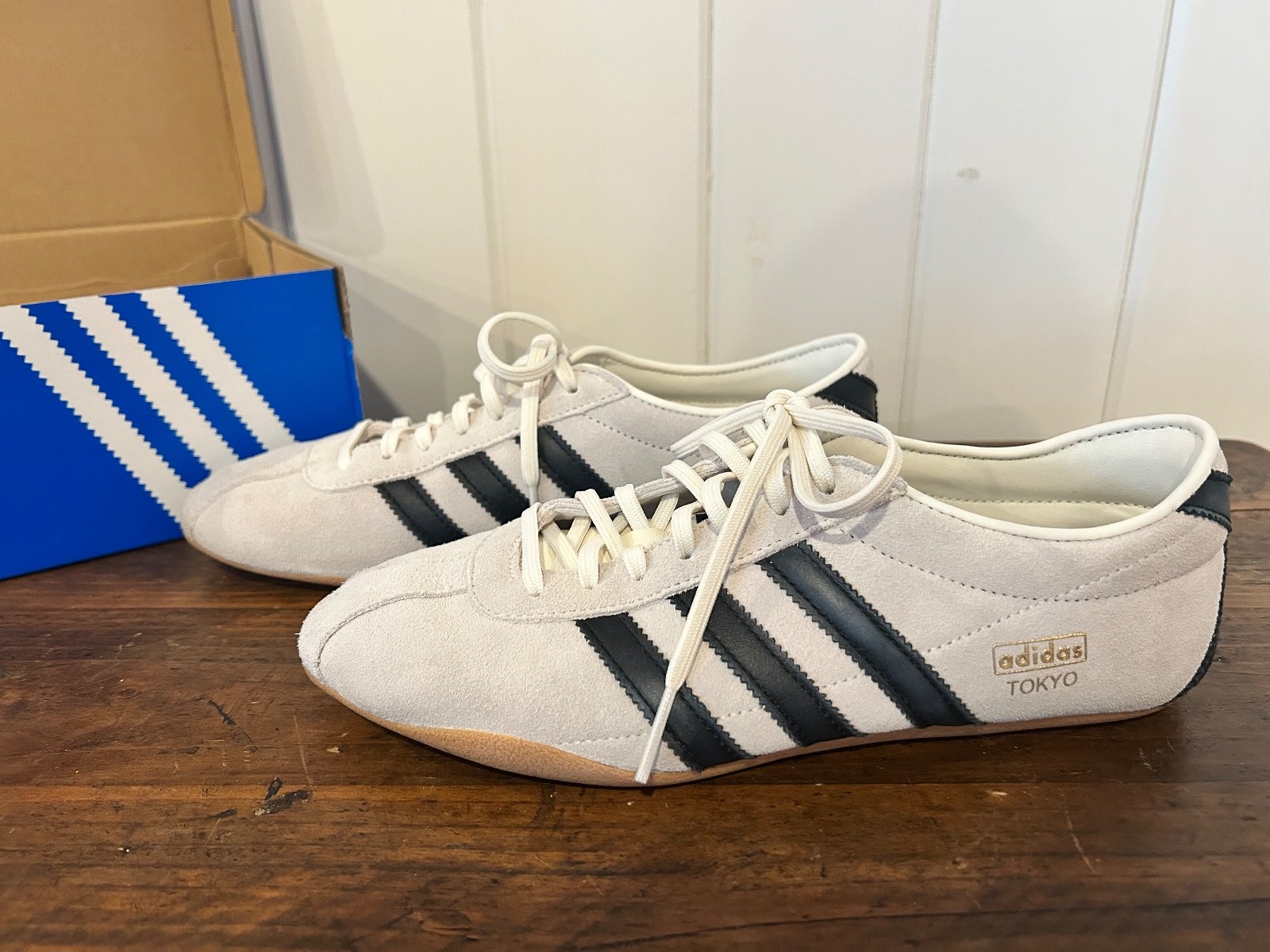 Size 10.5 – Adidas Tokyo Women’s – Off White, Black, Gold