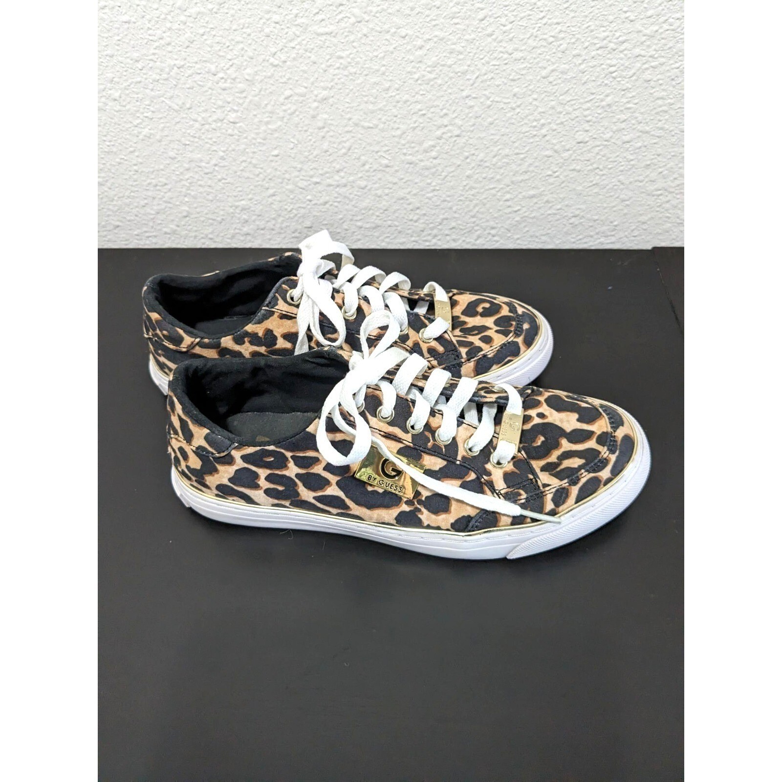 G by Guess Leopard Print Sneakers Womens 5.5M Casual Fashion Lace-Up Shoes