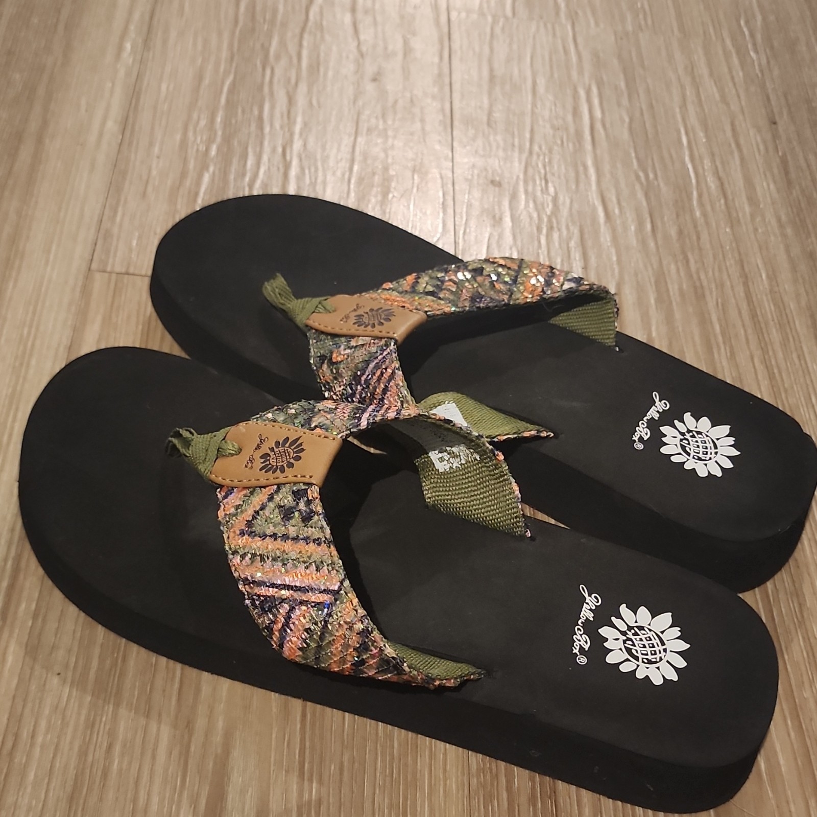 Yellow Box Women’s Fabric Thong Sandals Black/Multicolor Geometric Straps US 9