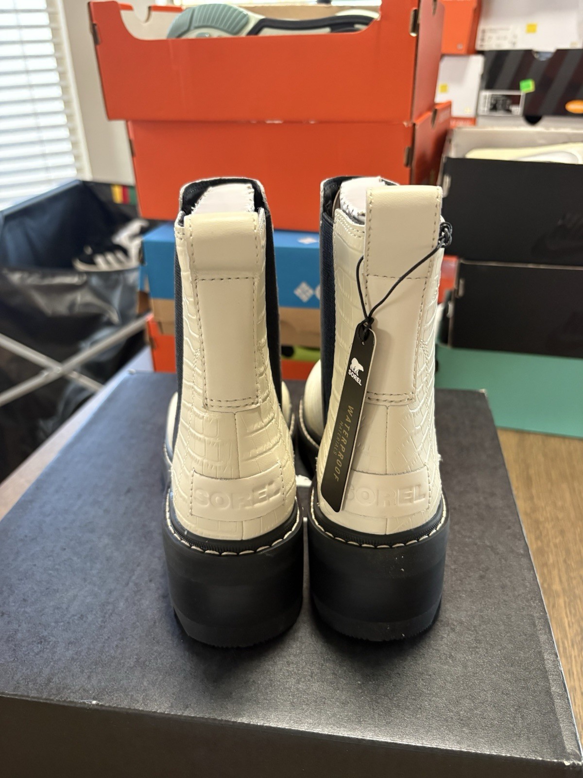 Sorel Joan Now Chelsea Boots Women’s (Size 7.5) Waterproof Chalk / Black