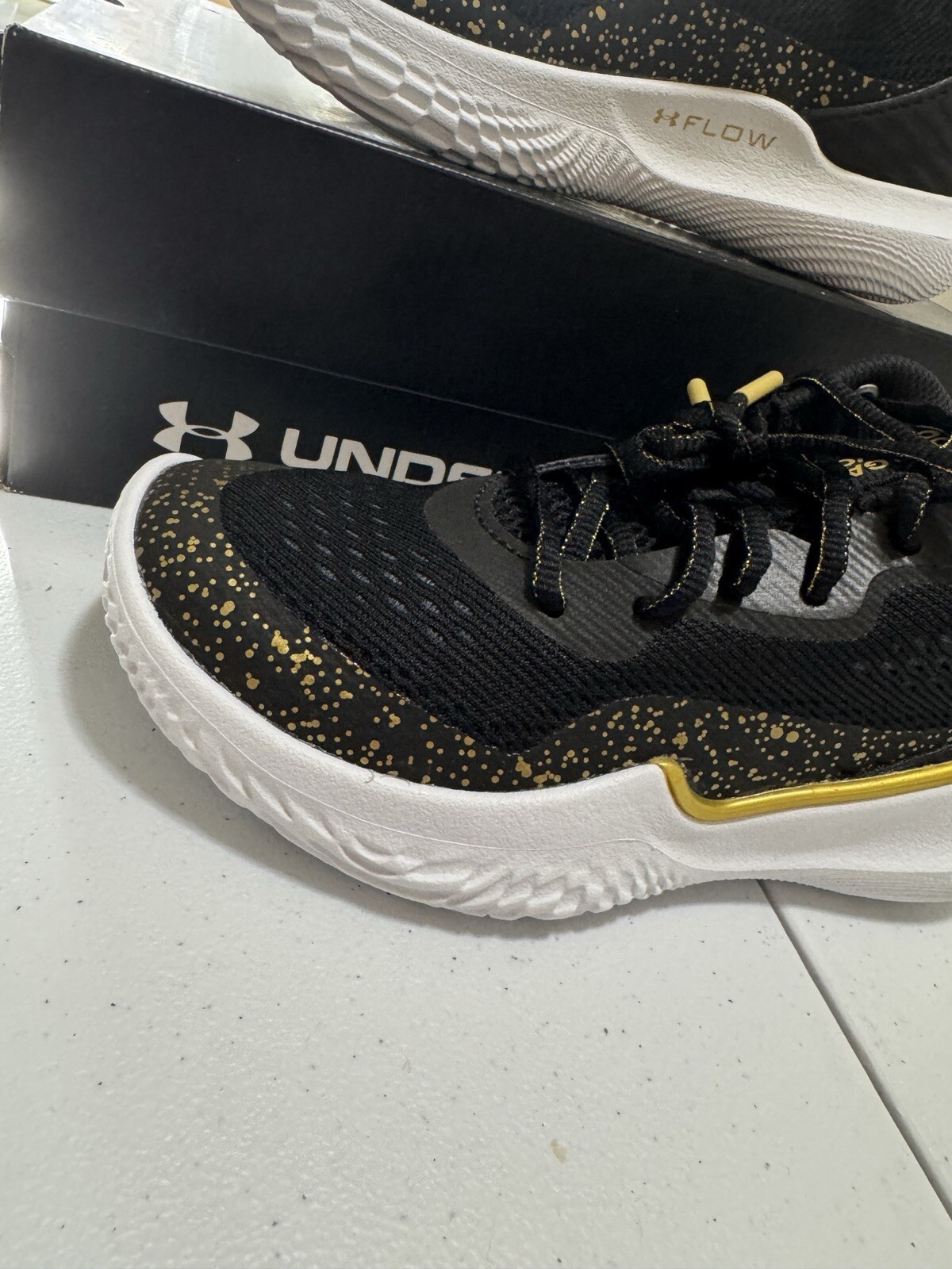 Under Armour UA Flow Breakthru 2 Black Basketball Shoes US Womens 5.5 (c10)