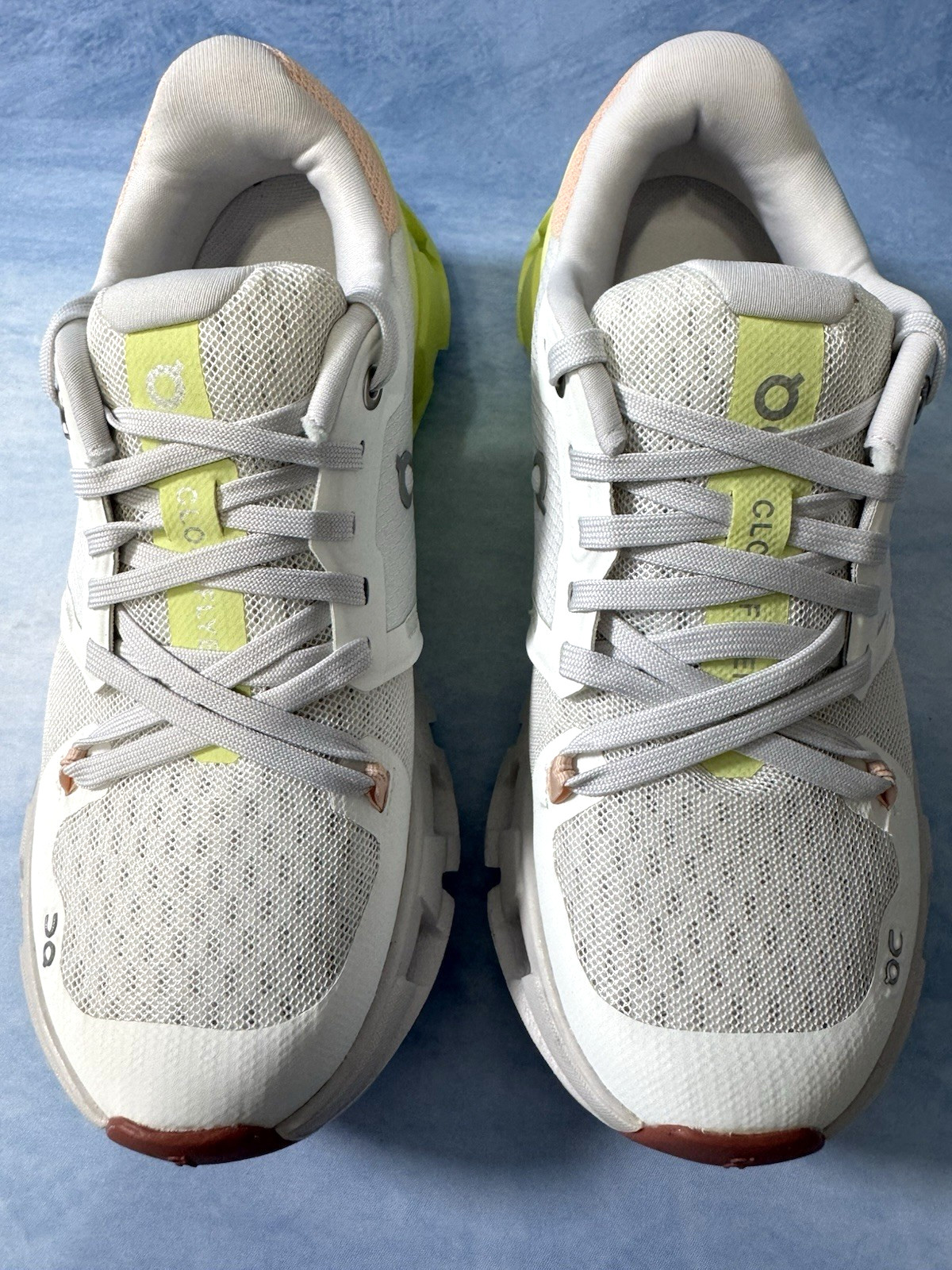 On Cloud Cloudflyer 4 Running Shoes Lace Up White Hay 71.98249 Women’s Size 5